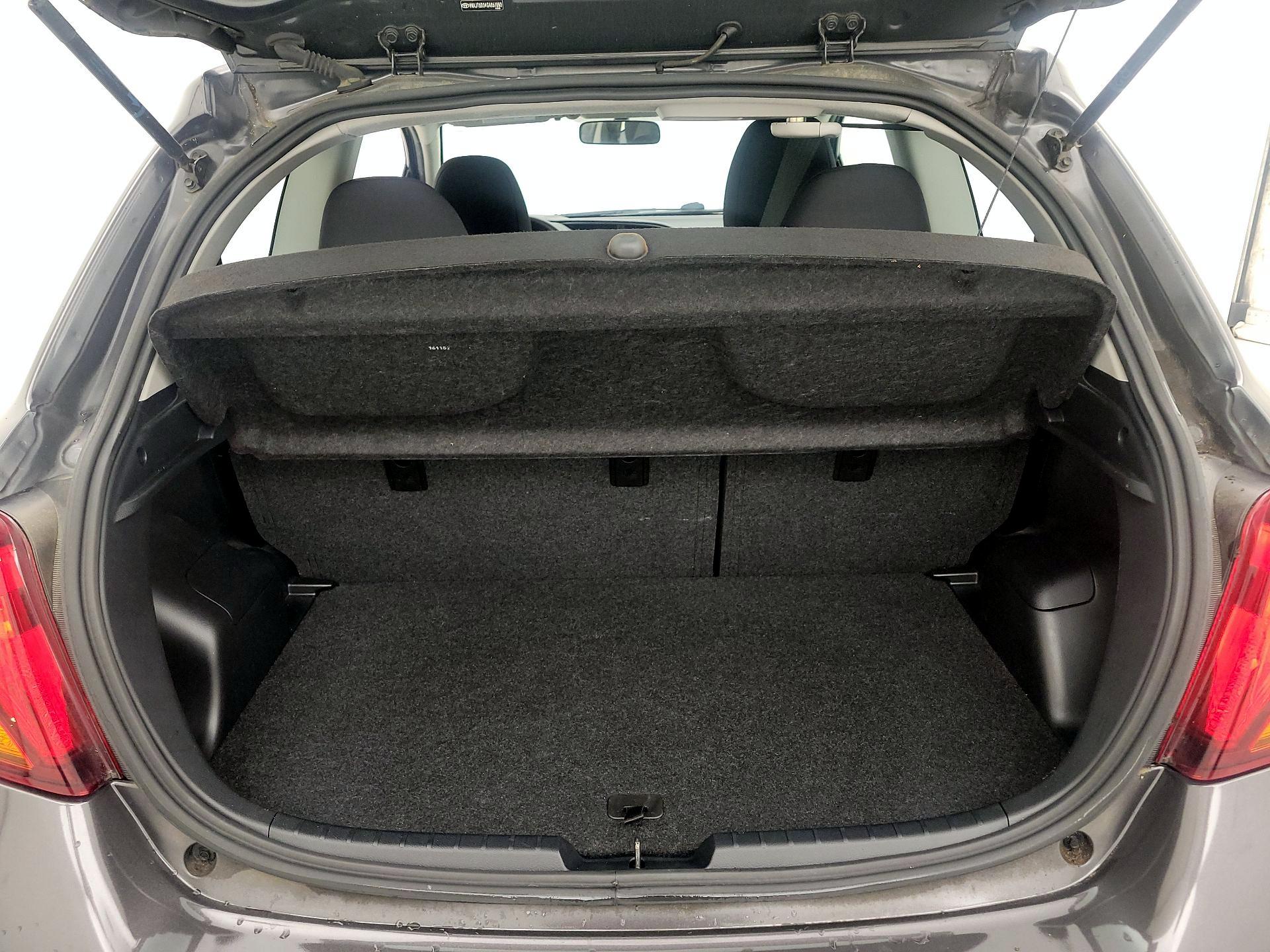 Thumbnail: 2016 Toyota Yaris - 19