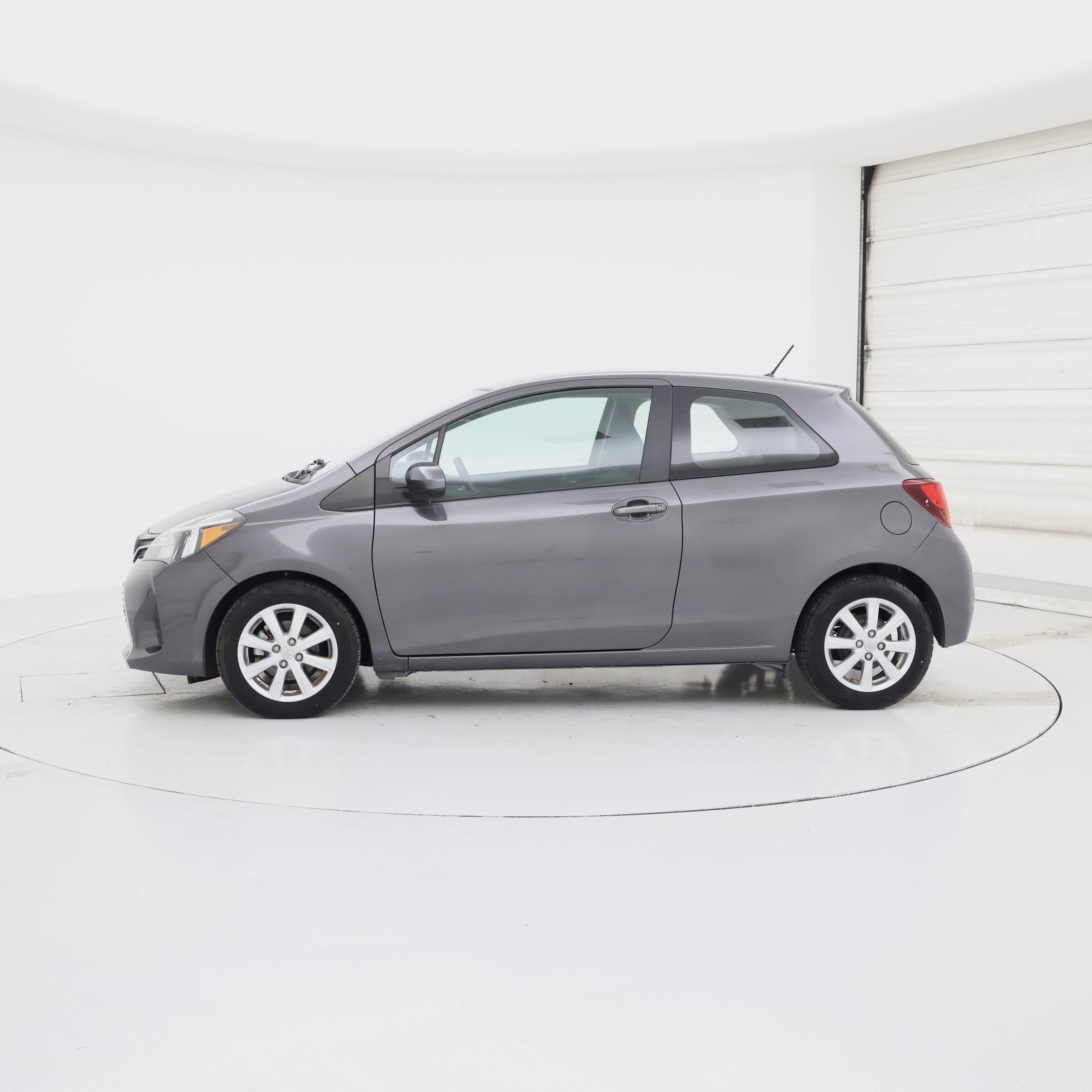 Thumbnail: 2016 Toyota Yaris - 3
