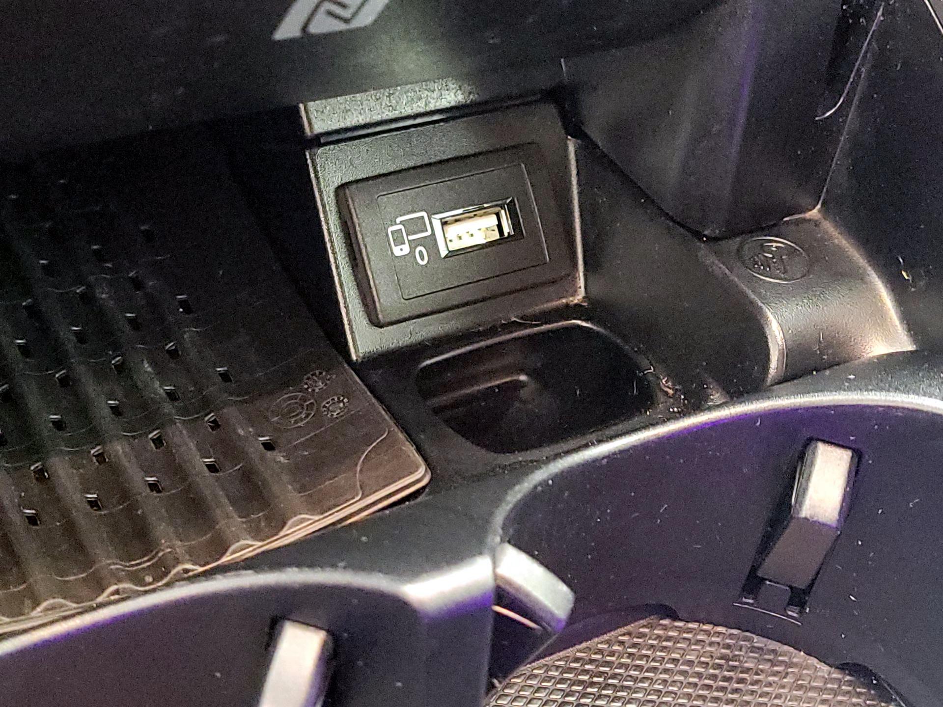 Thumbnail: 2020 Mercedes-Benz E-Class - 18