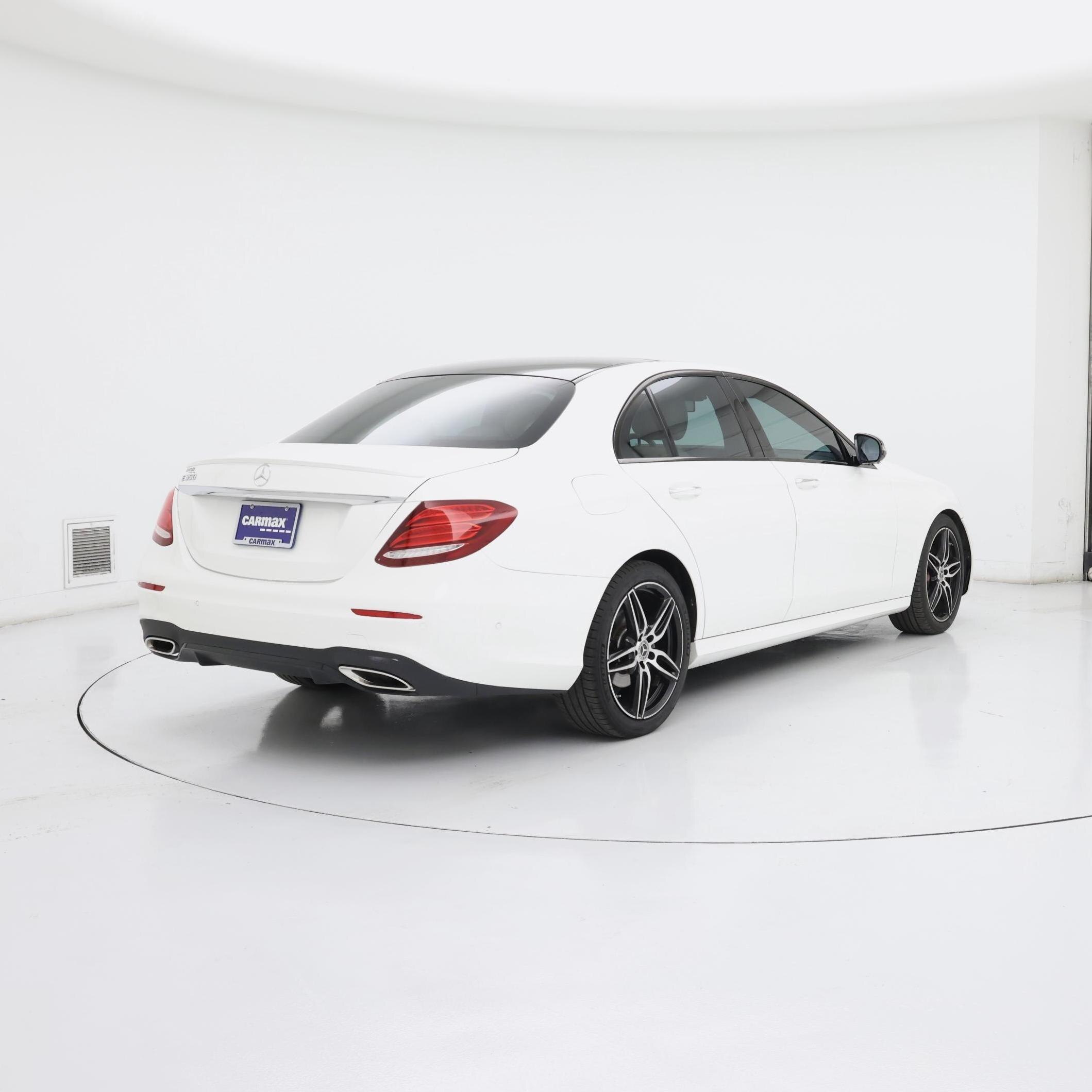 Thumbnail: 2020 Mercedes-Benz E-Class - 8