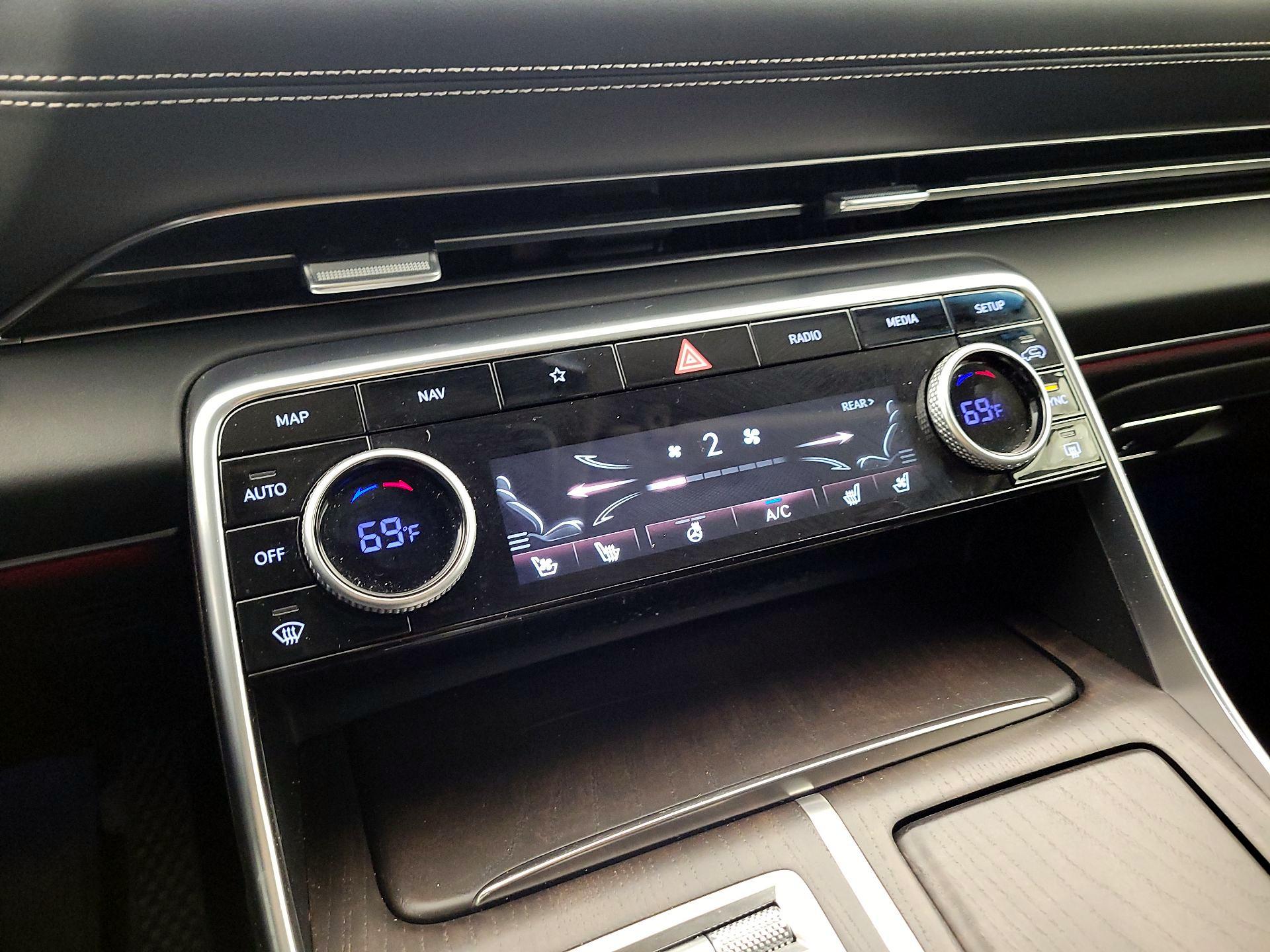 Thumbnail: 2024 Genesis GV80 - 17