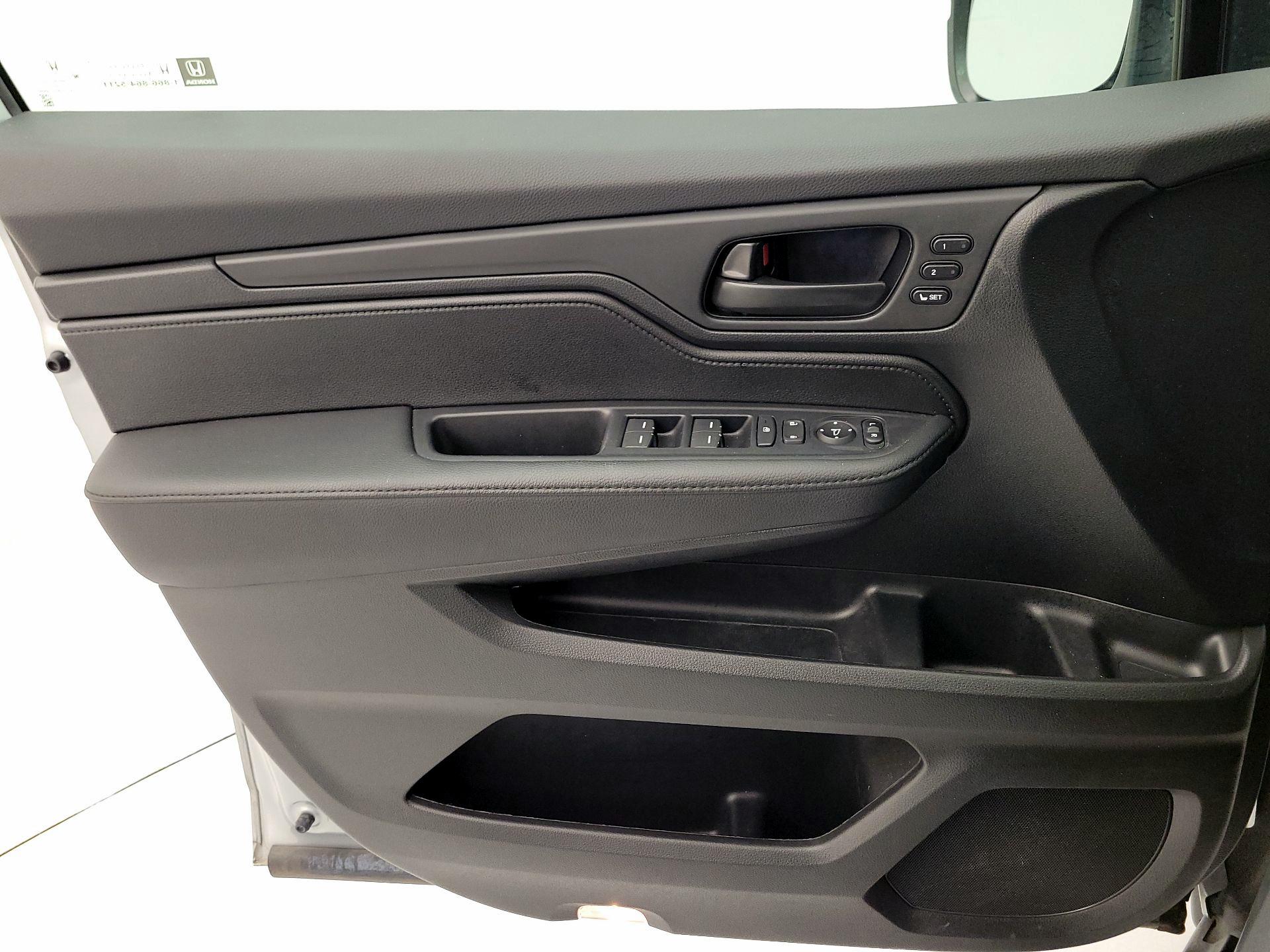 Thumbnail: 2025 Honda Odyssey - 12