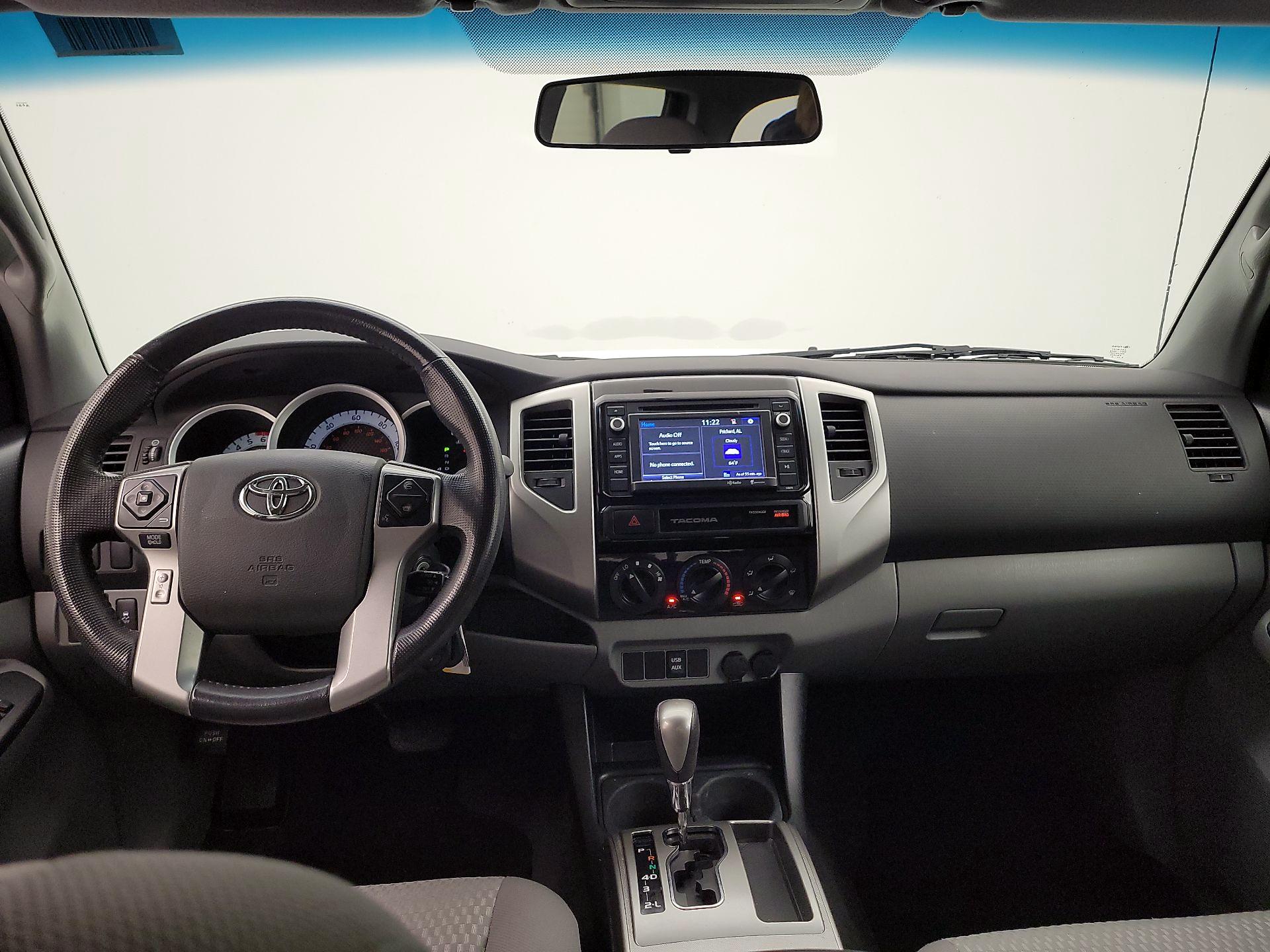 Thumbnail: 2015 Toyota Tacoma - 9