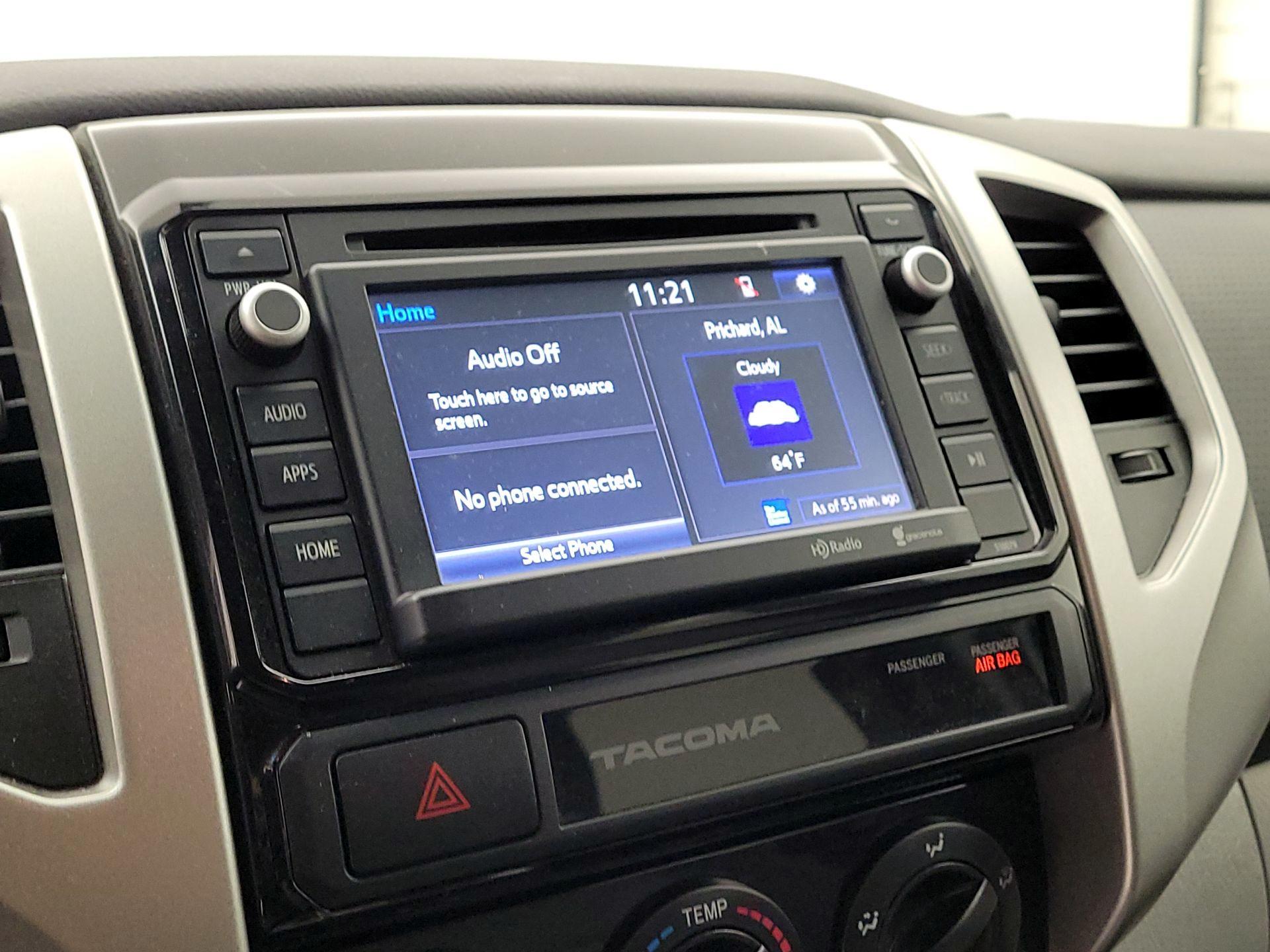 Thumbnail: 2015 Toyota Tacoma - 15