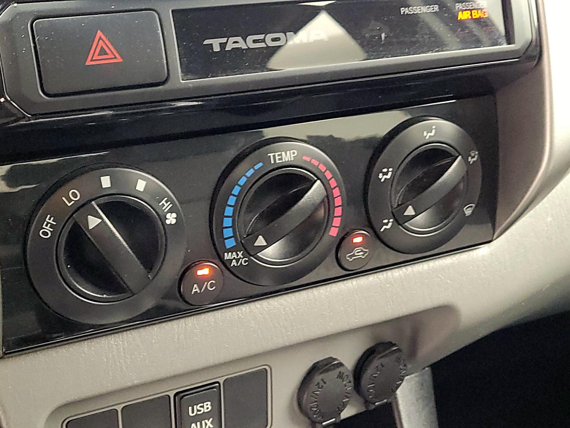 Thumbnail: 2015 Toyota Tacoma - 16