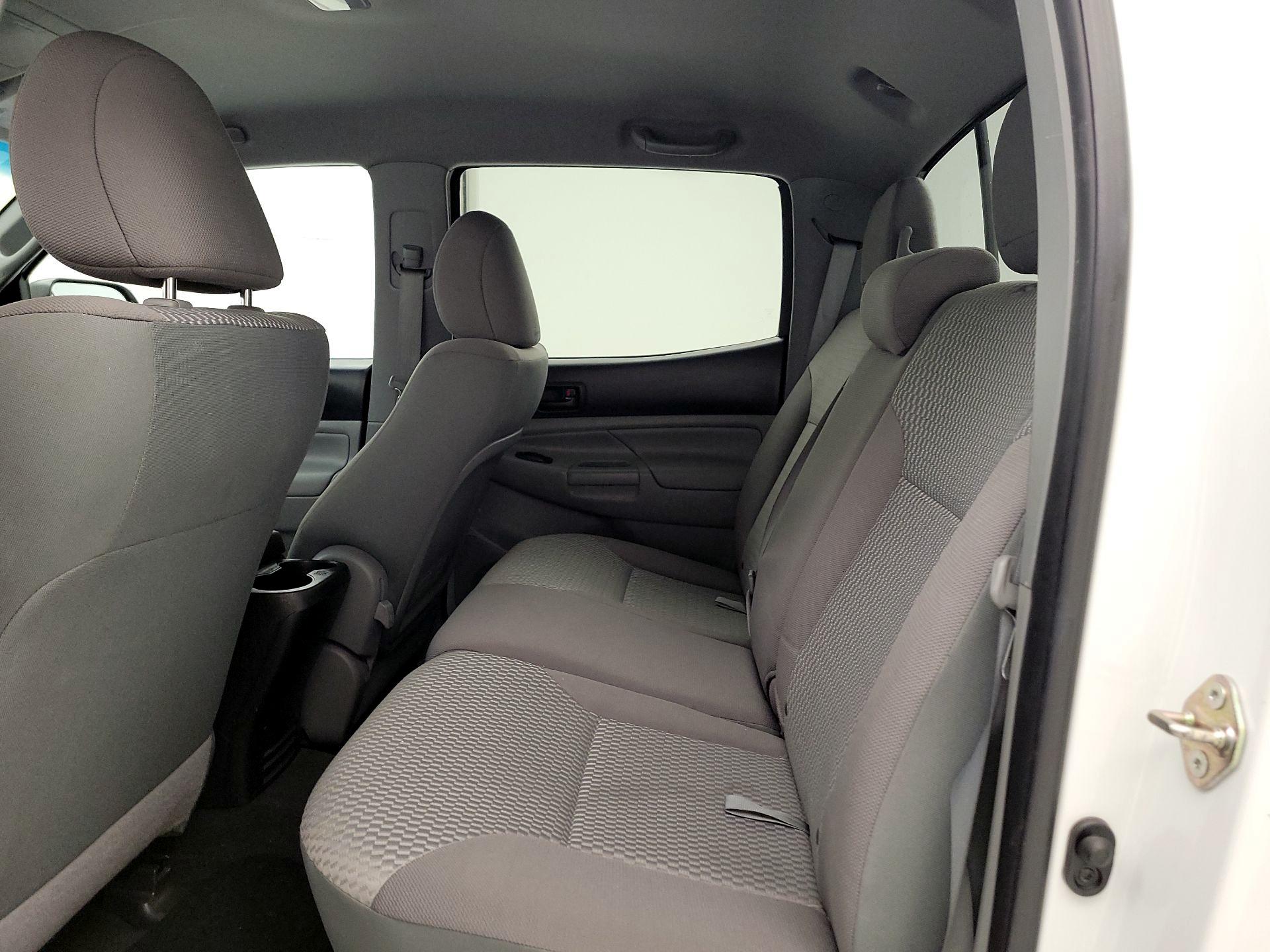 Thumbnail: 2015 Toyota Tacoma - 19