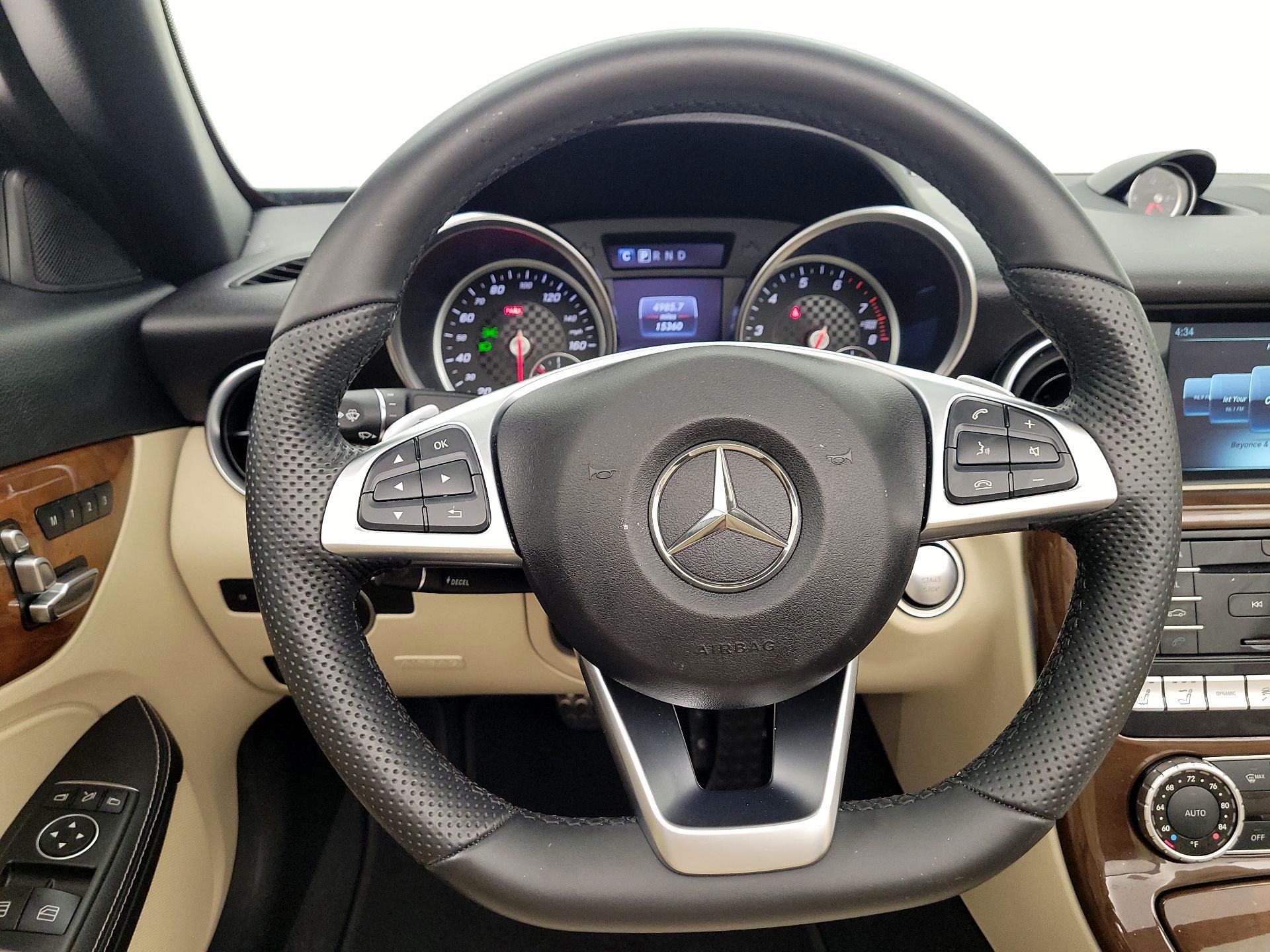 Thumbnail: 2020 Mercedes-Benz SLC - 10