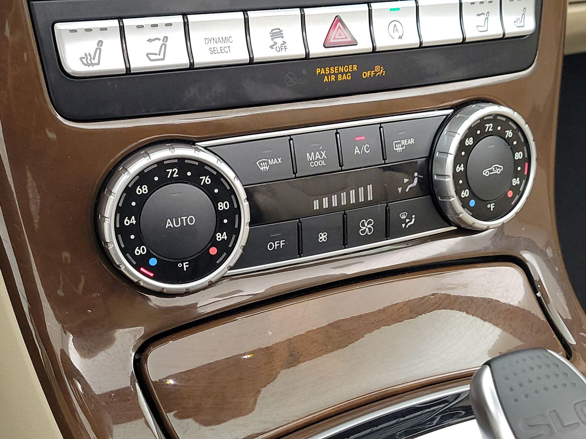 Thumbnail: 2020 Mercedes-Benz SLC - 16