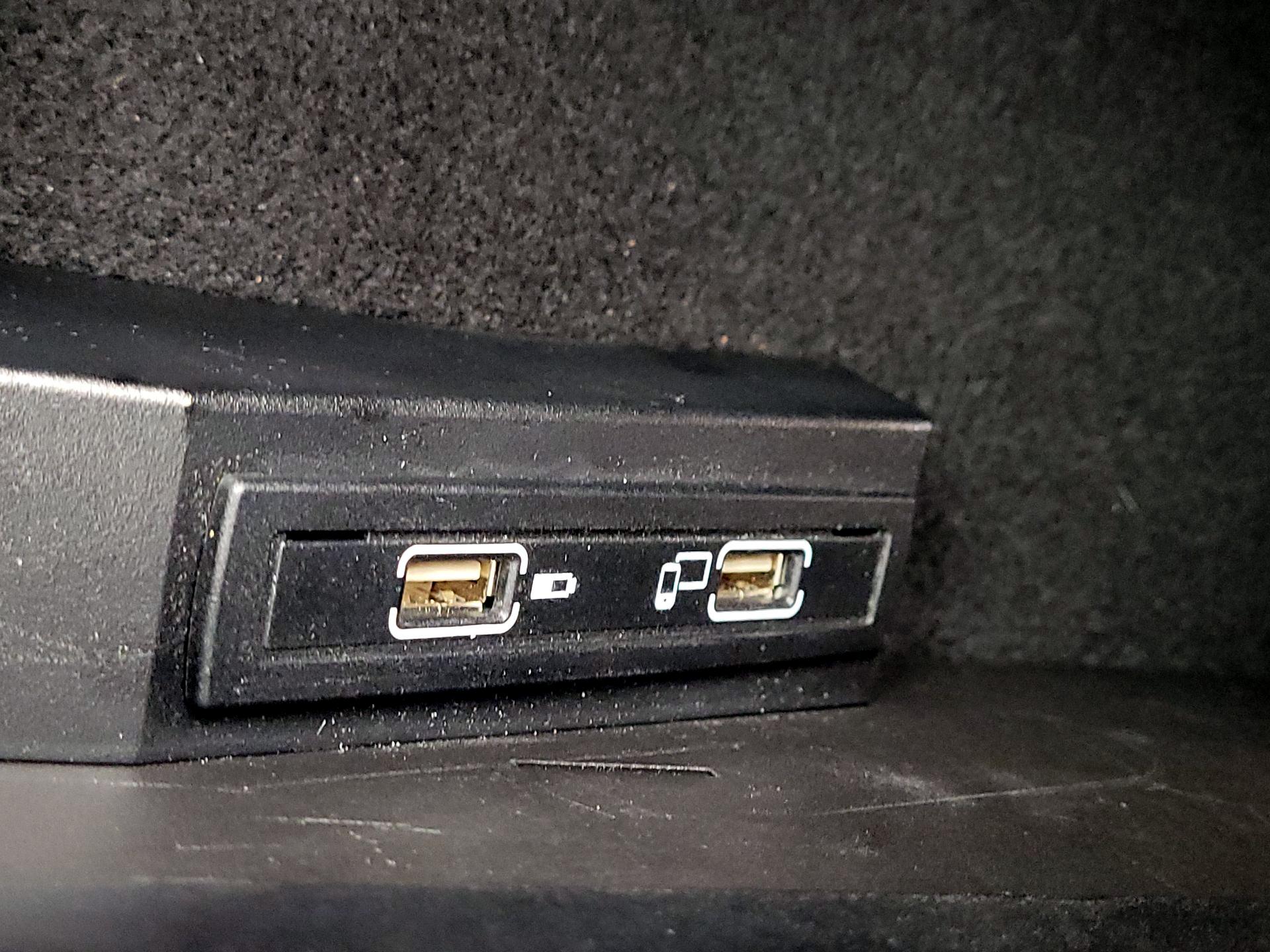 Thumbnail: 2020 Mercedes-Benz SLC - 18