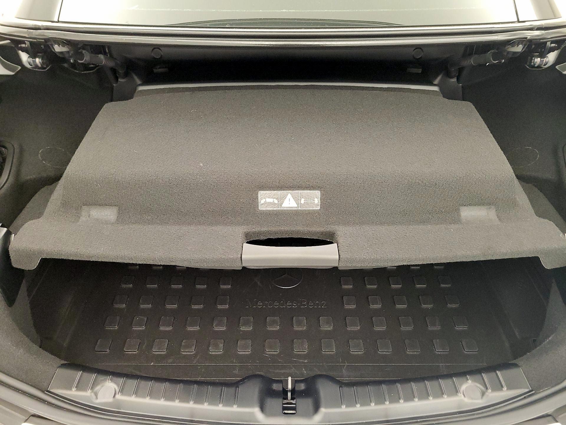 Thumbnail: 2020 Mercedes-Benz SLC - 19