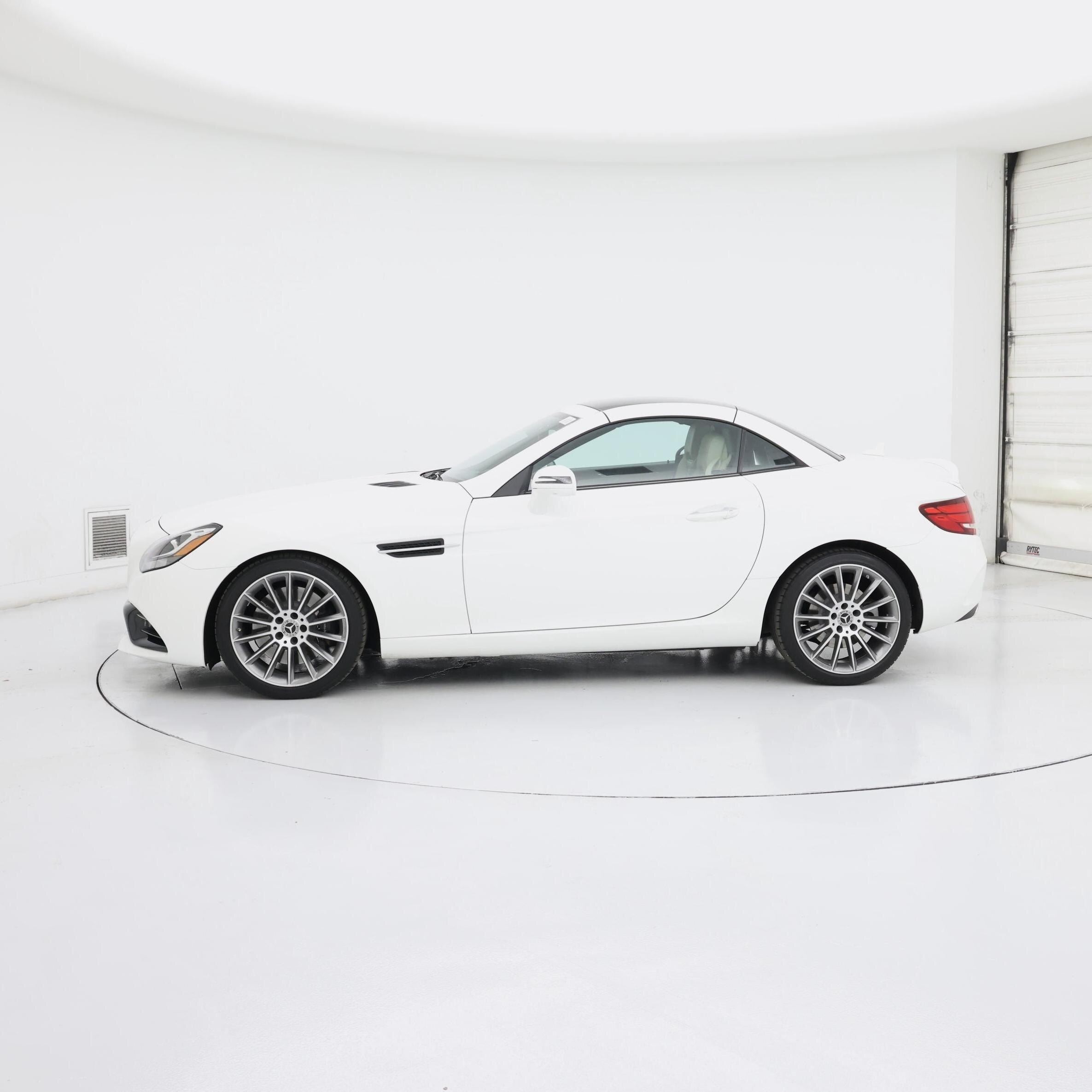 Thumbnail: 2020 Mercedes-Benz SLC - 3