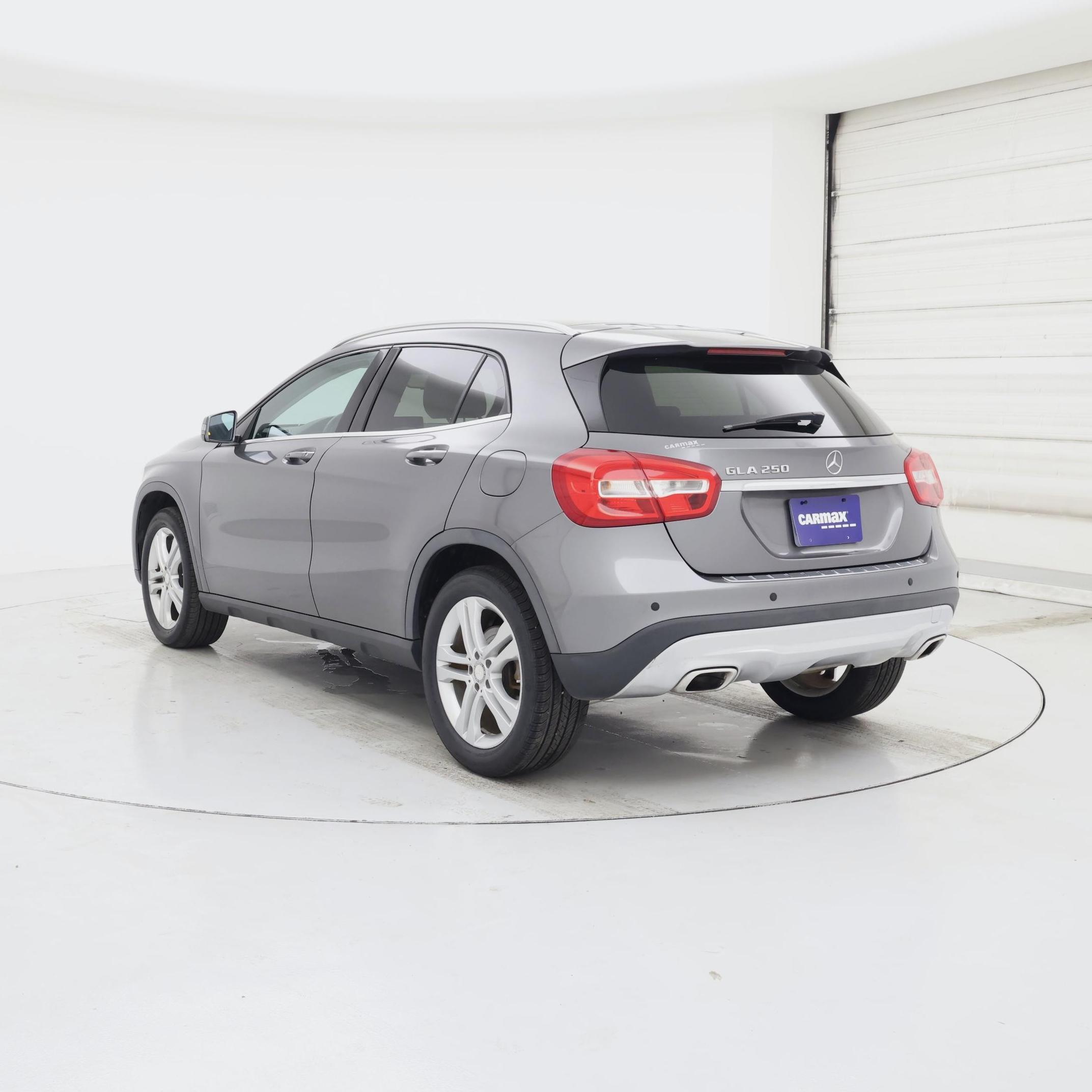 Thumbnail: 2017 Mercedes-Benz GLA - 2