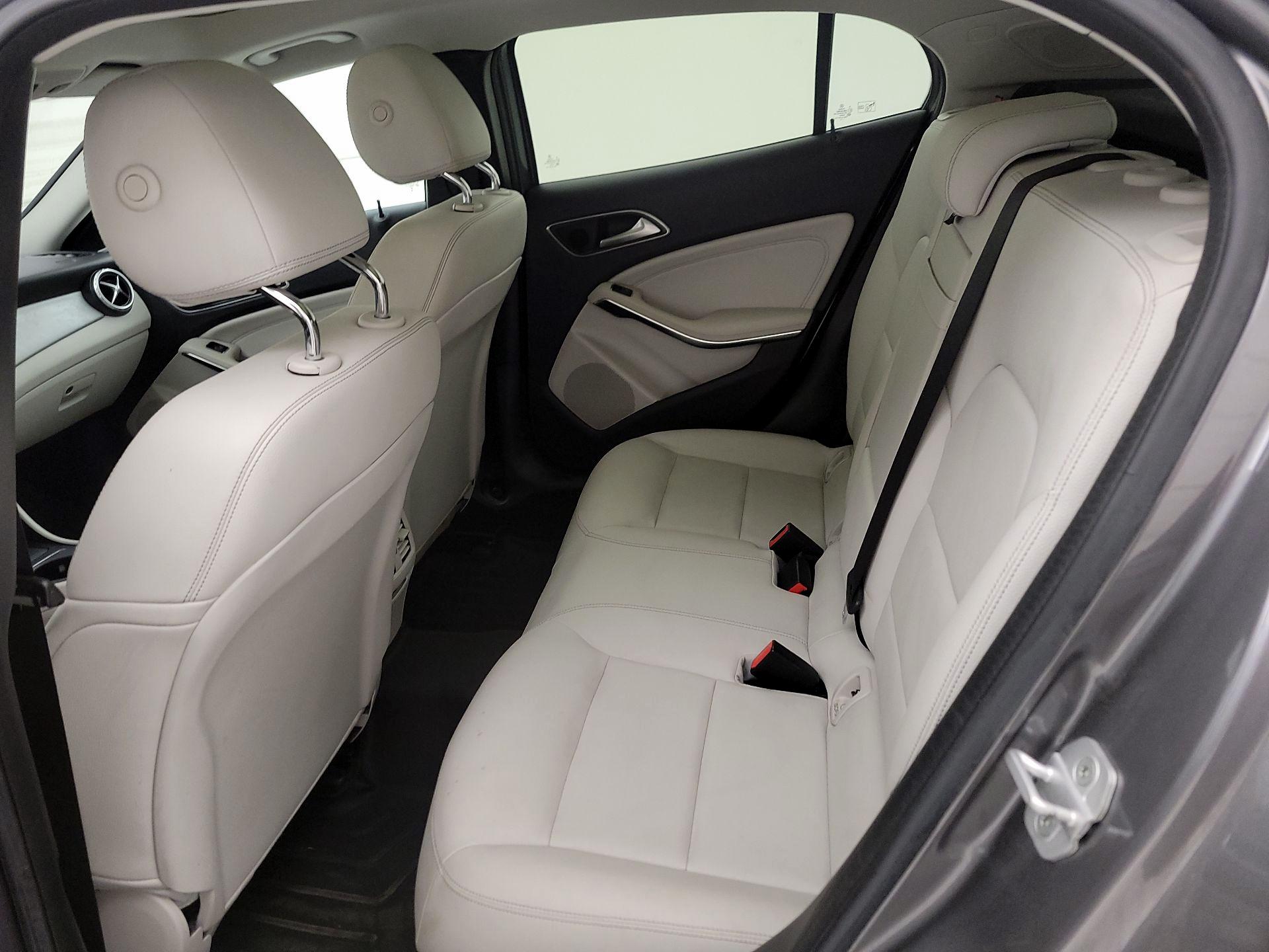 Thumbnail: 2017 Mercedes-Benz GLA - 19