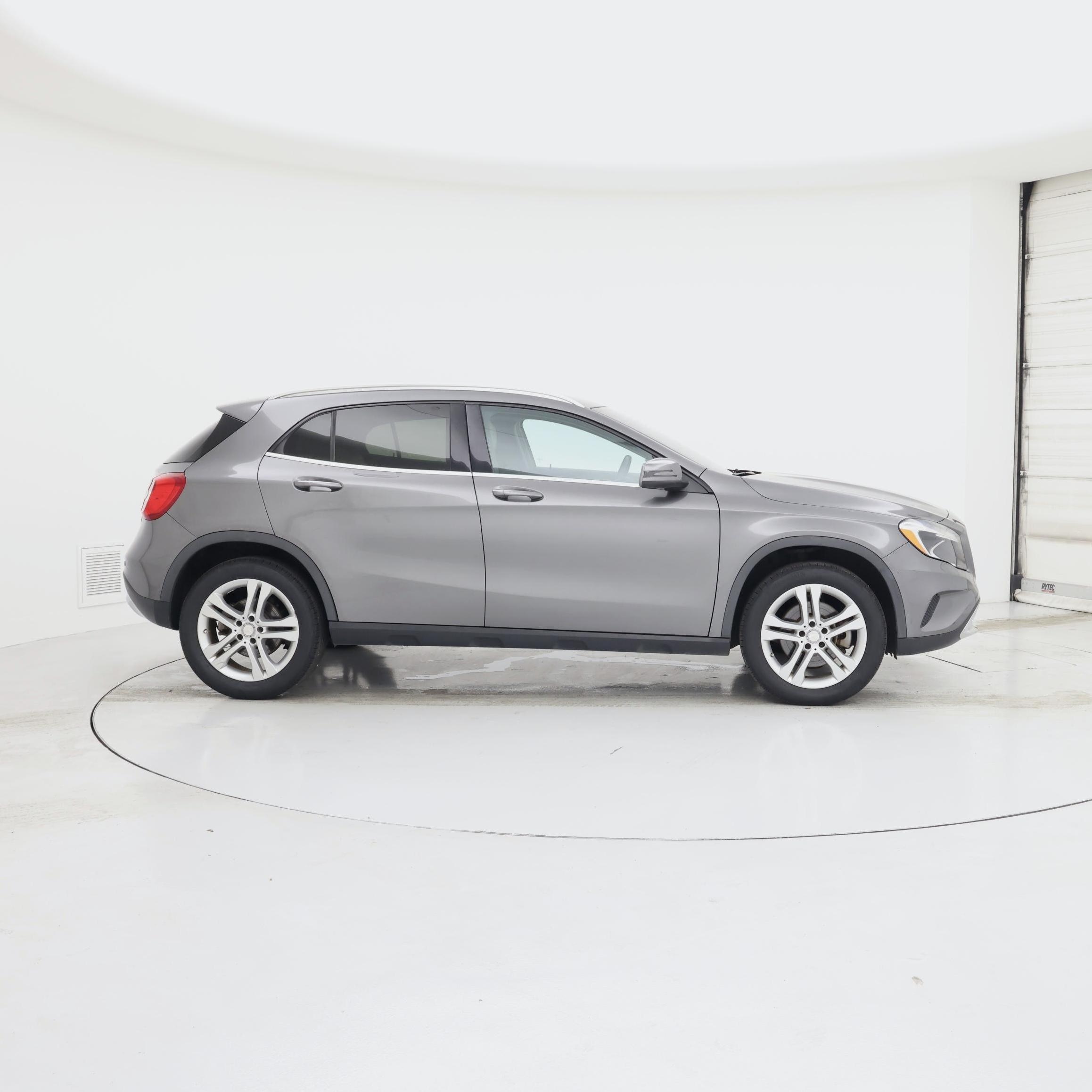 Thumbnail: 2017 Mercedes-Benz GLA - 7