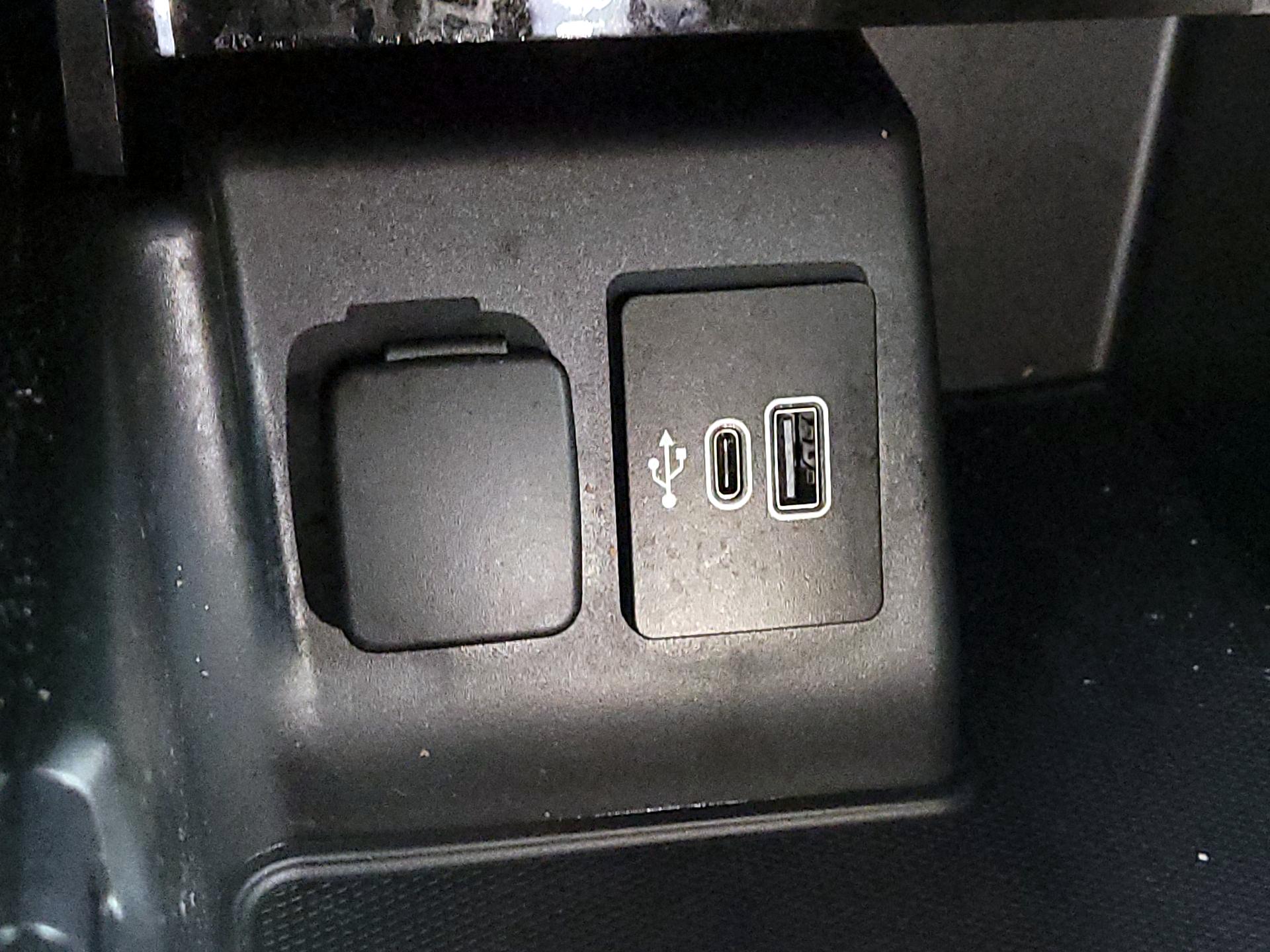 Thumbnail: 2025 Ford Explorer - 18