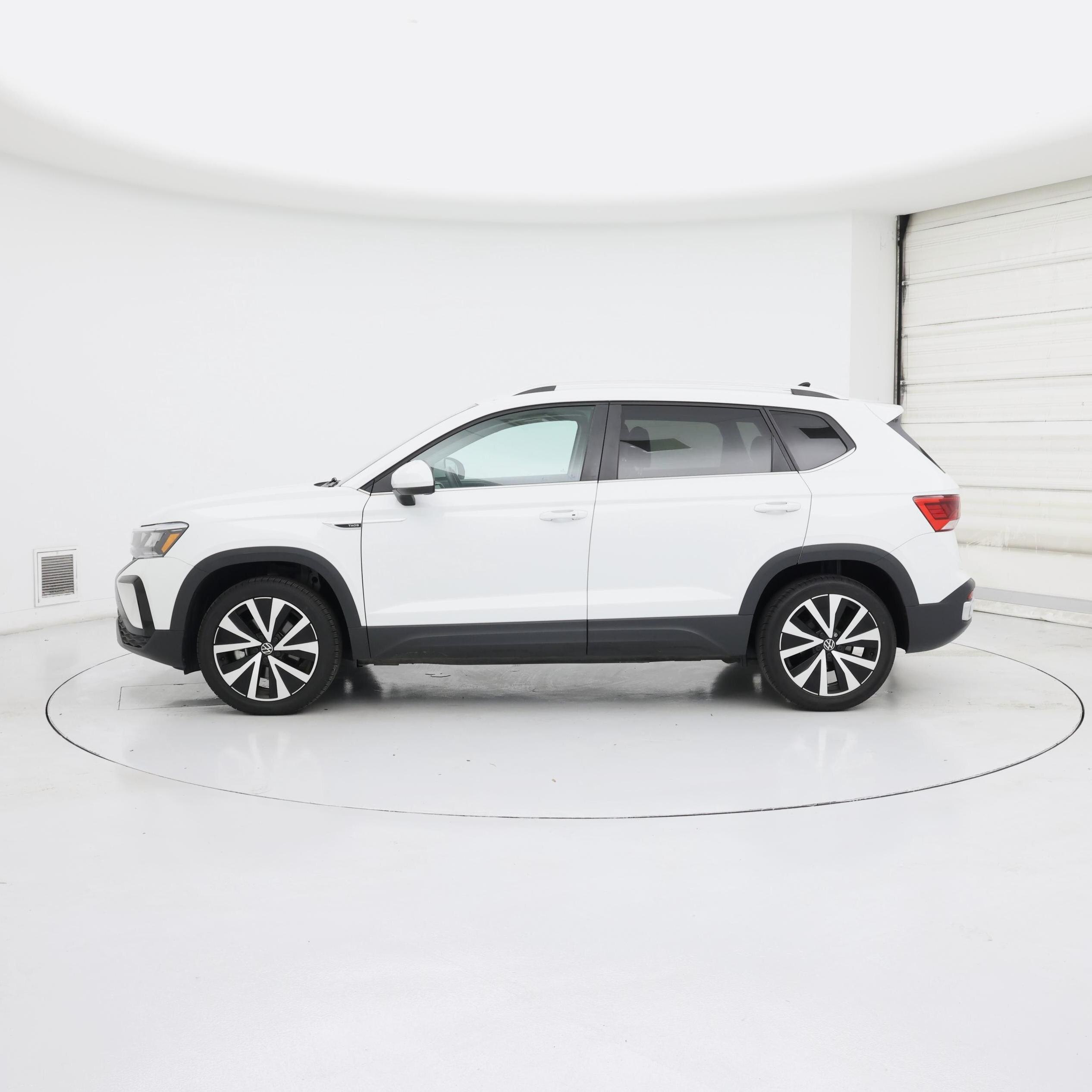 Thumbnail: 2024 Volkswagen Taos - 3