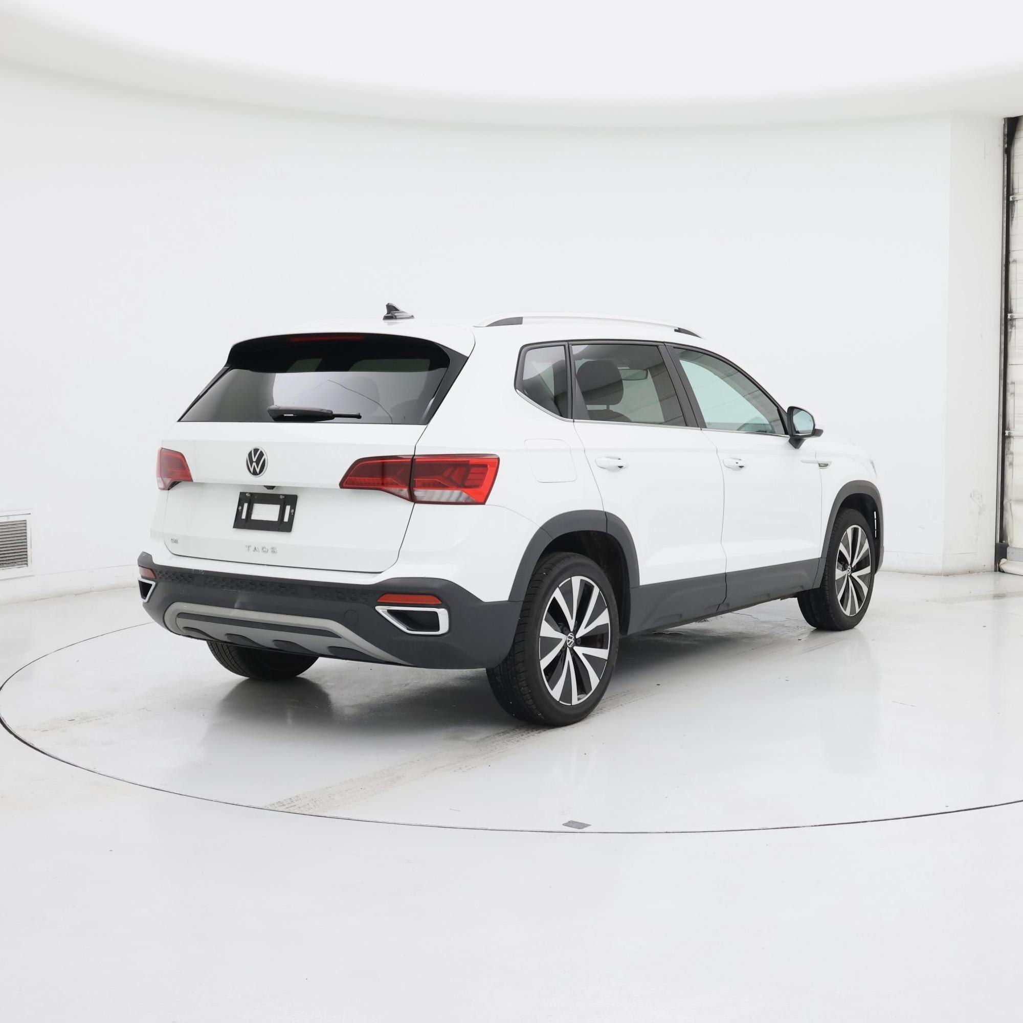 Thumbnail: 2024 Volkswagen Taos - 8