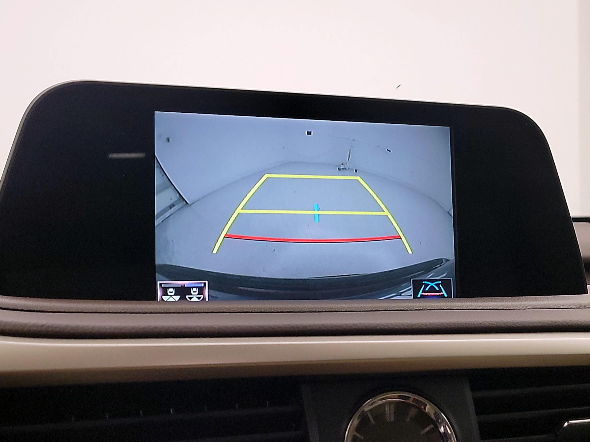 Thumbnail: 2020 Lexus RX - 14