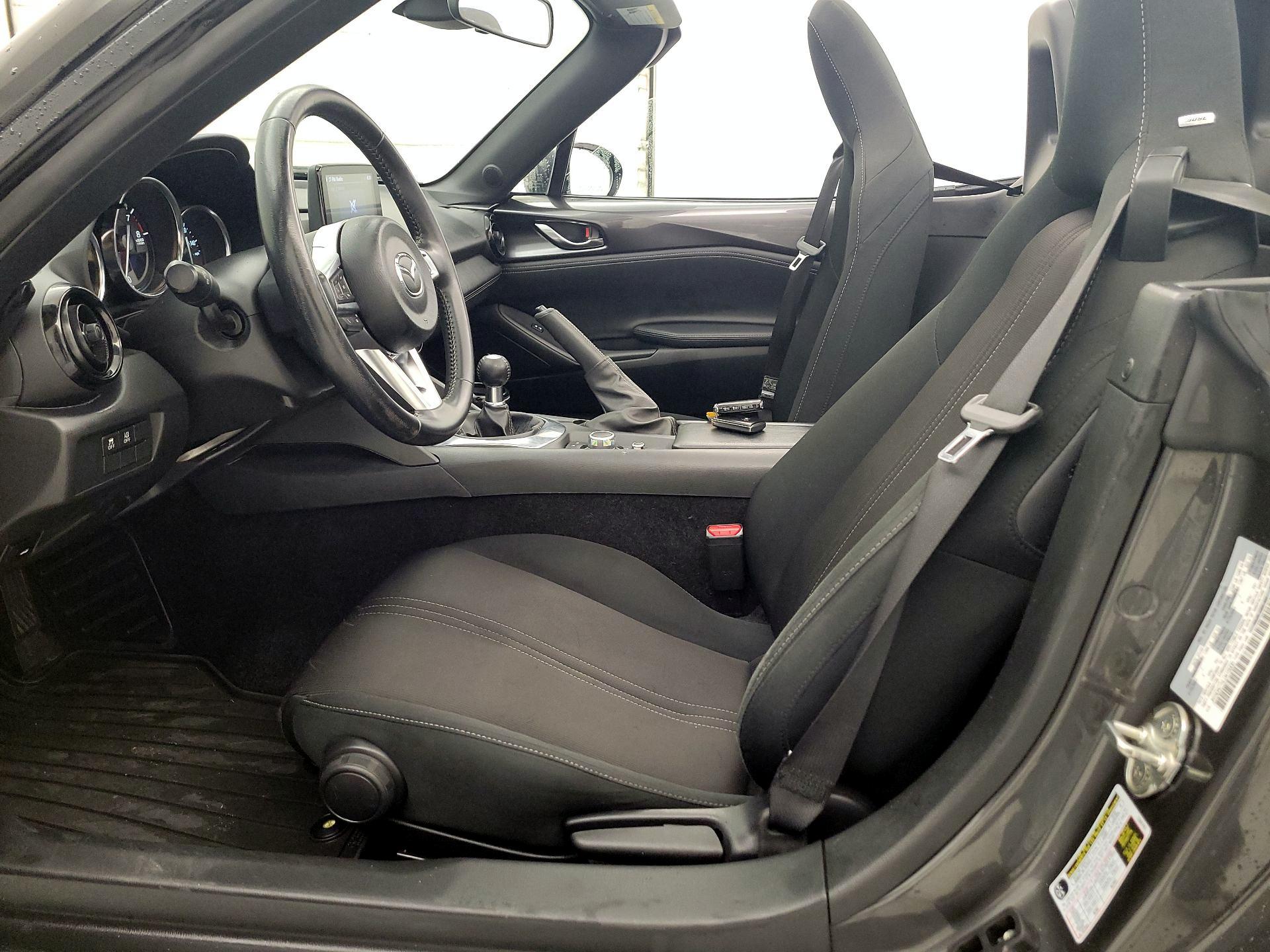 Thumbnail: 2020 Mazda MX-5 Miata - 11