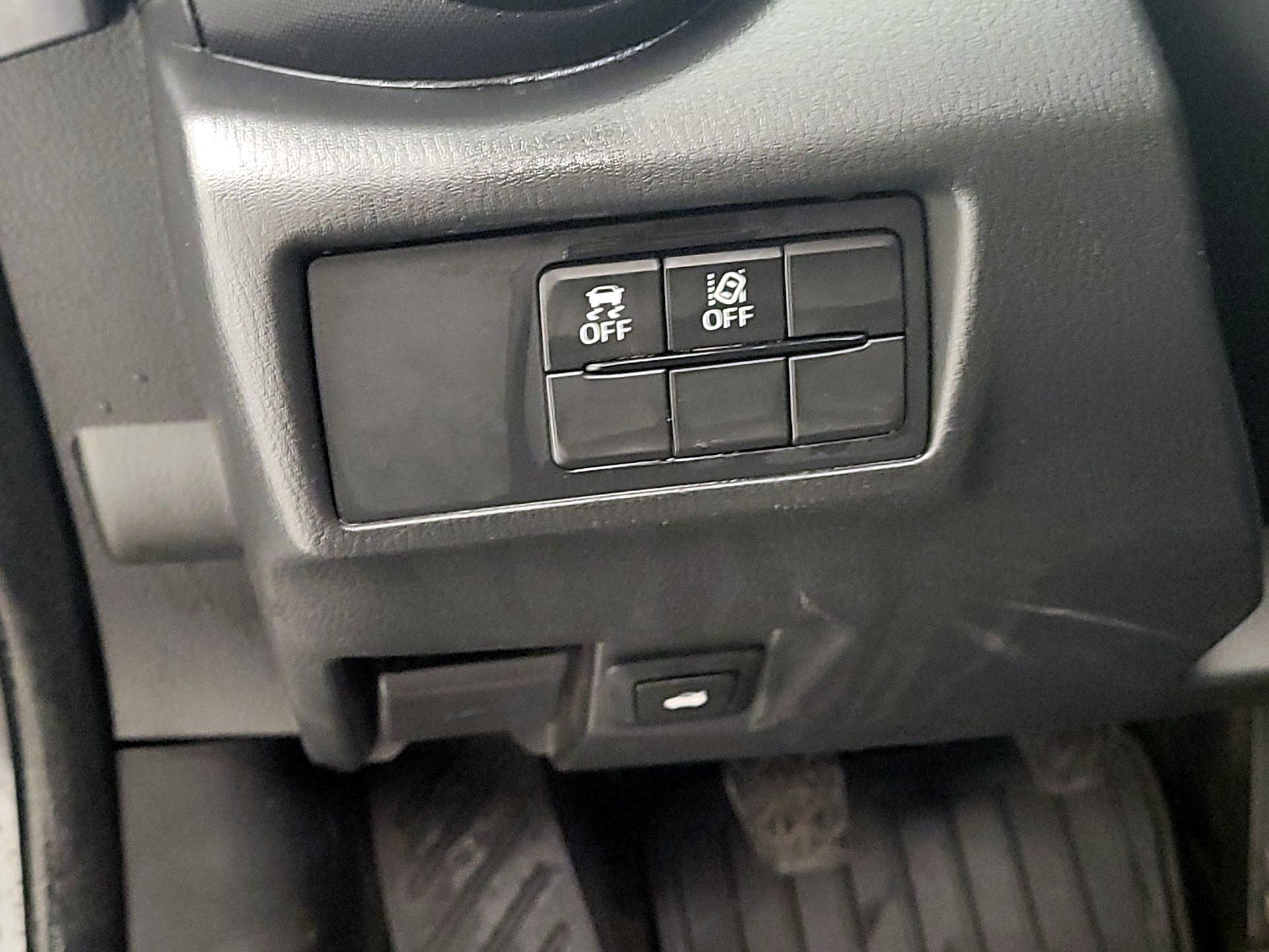 Thumbnail: 2020 Mazda MX-5 Miata - 13