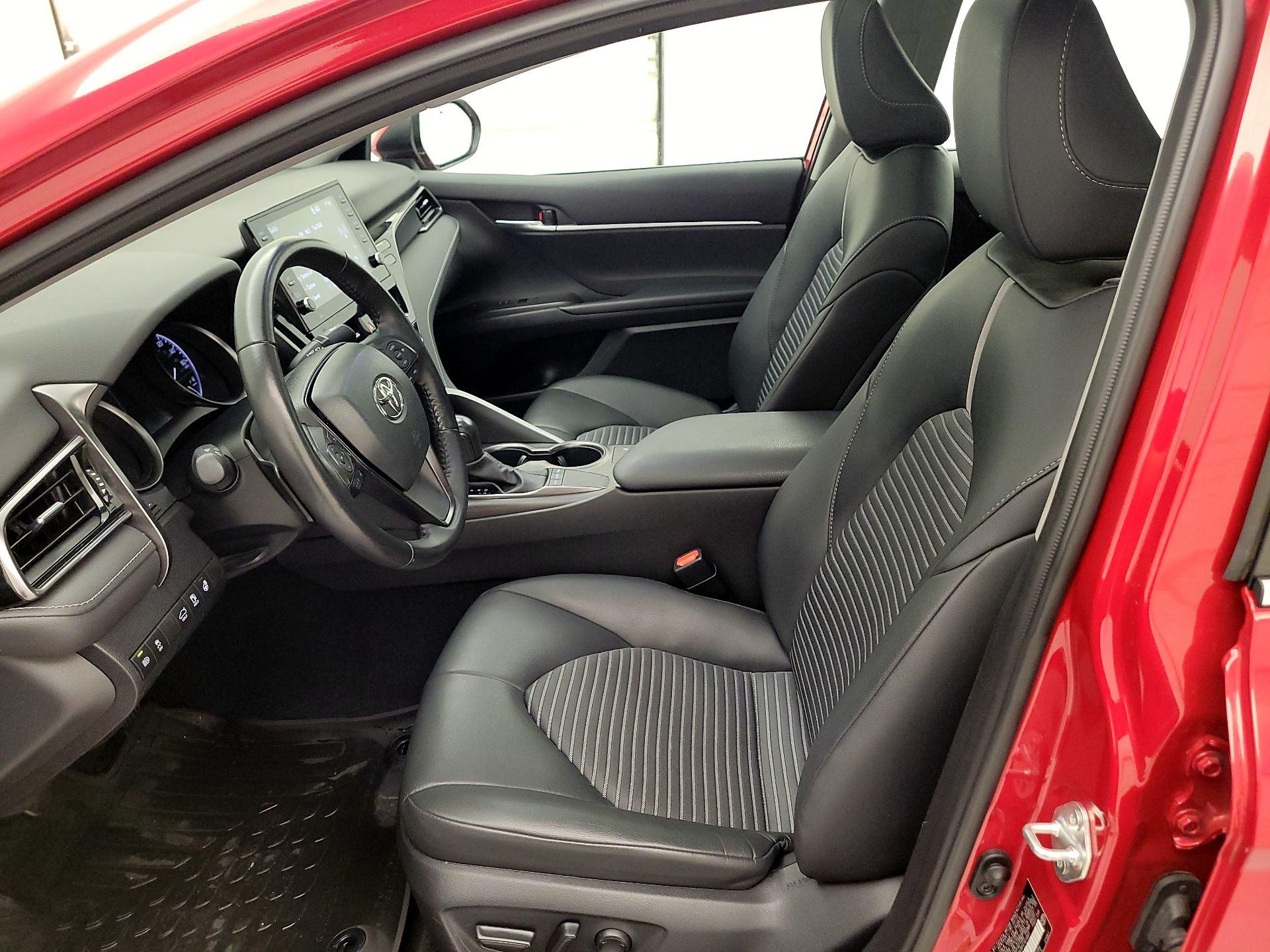 Thumbnail: 2023 Toyota Camry - 11