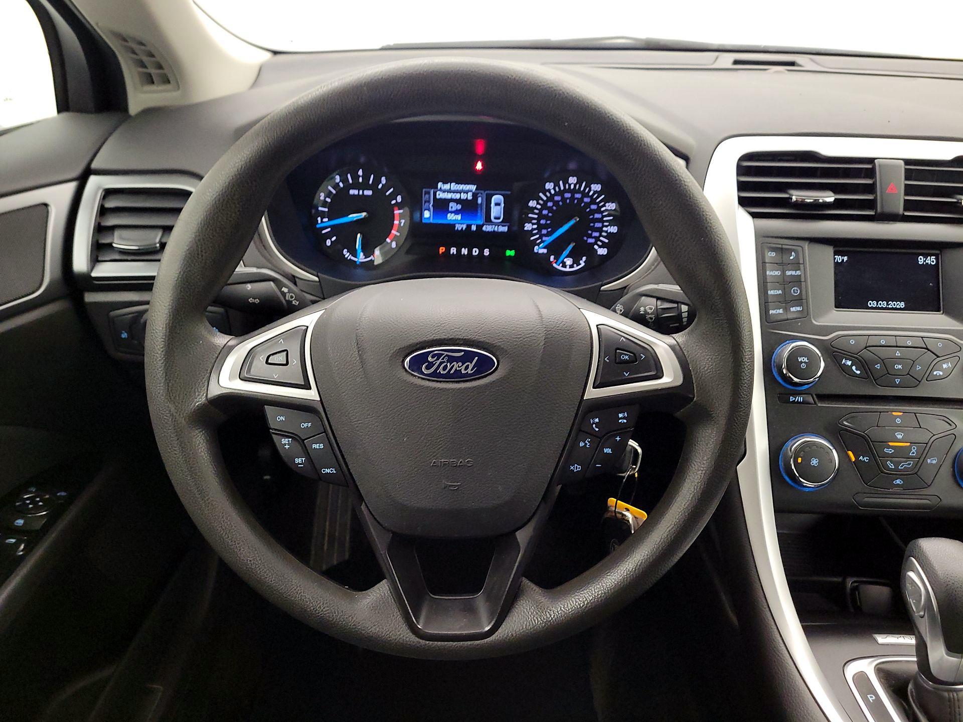 Thumbnail: 2016 Ford Fusion - 10