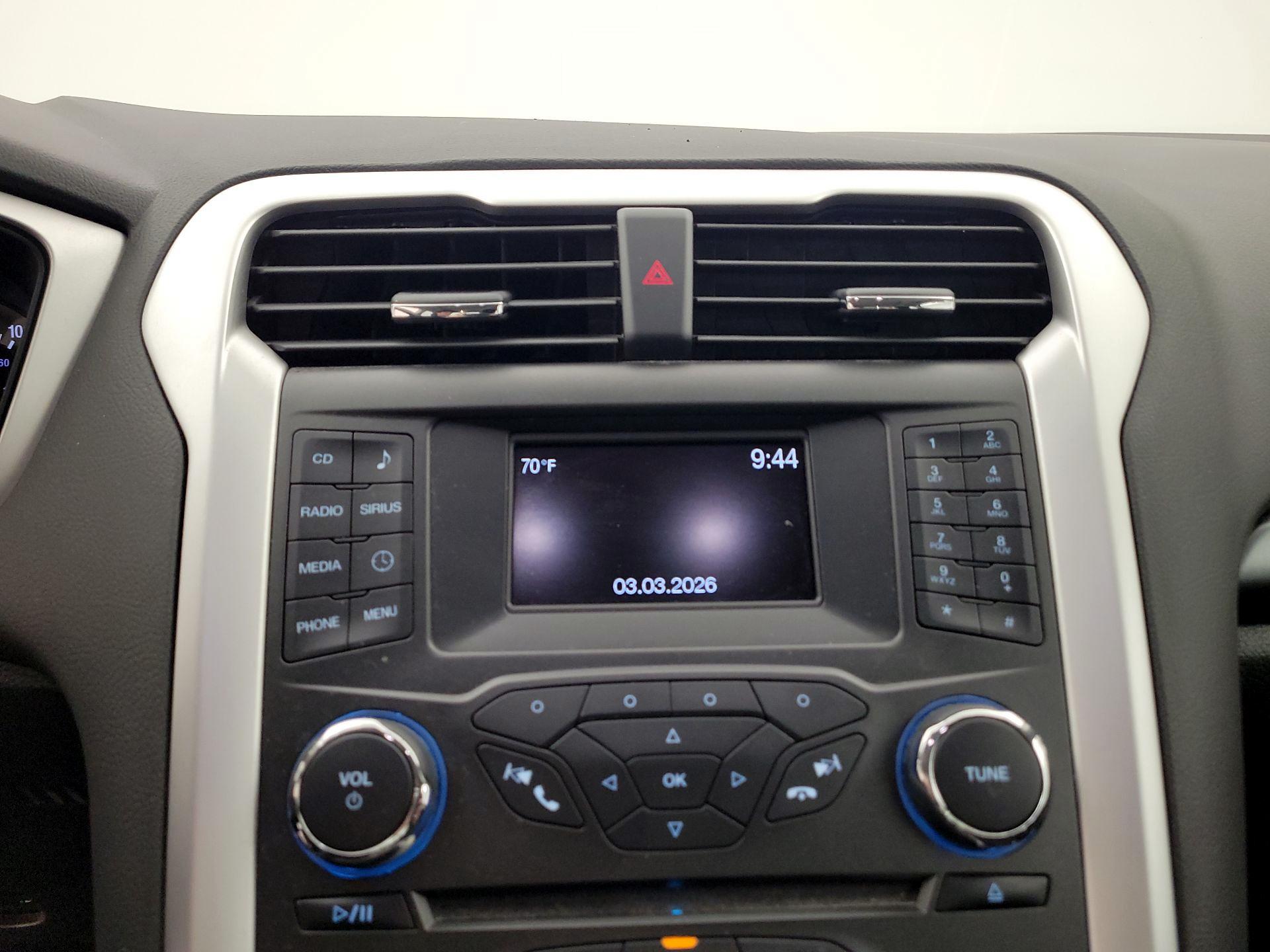 Thumbnail: 2016 Ford Fusion - 15