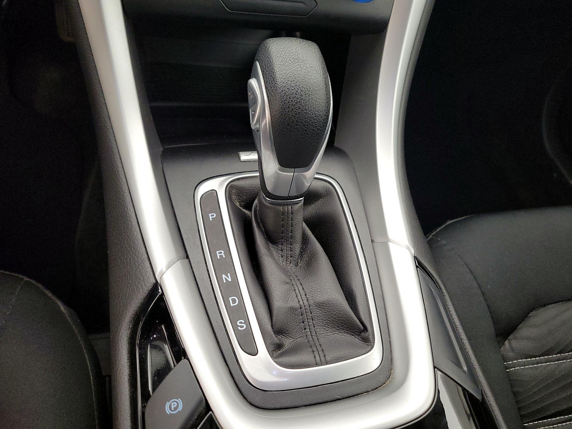 Thumbnail: 2016 Ford Fusion - 17