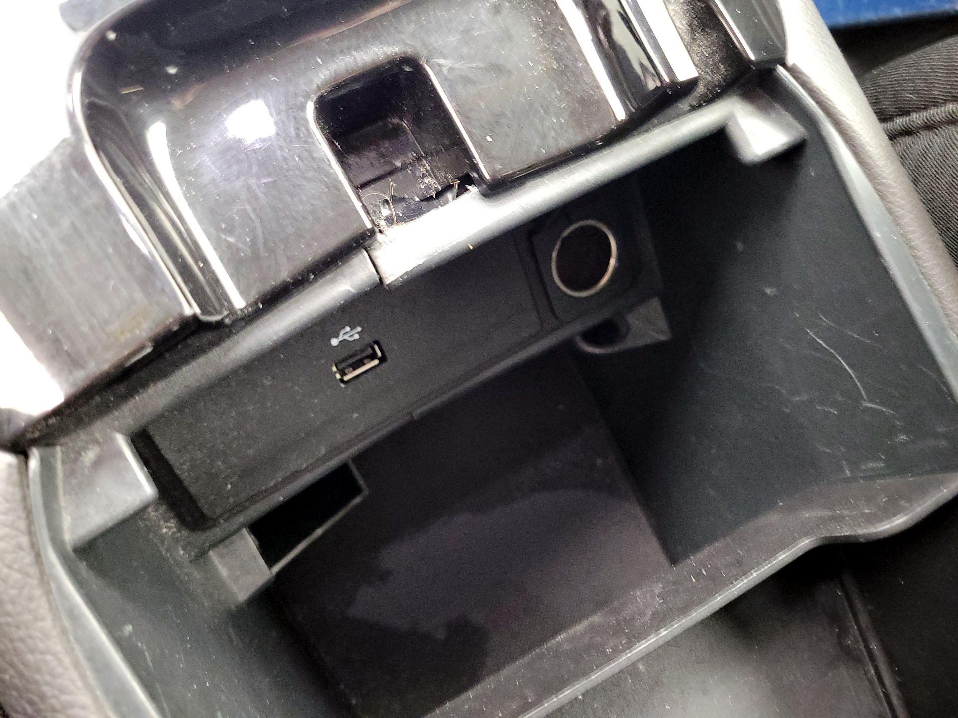 Thumbnail: 2016 Ford Fusion - 18