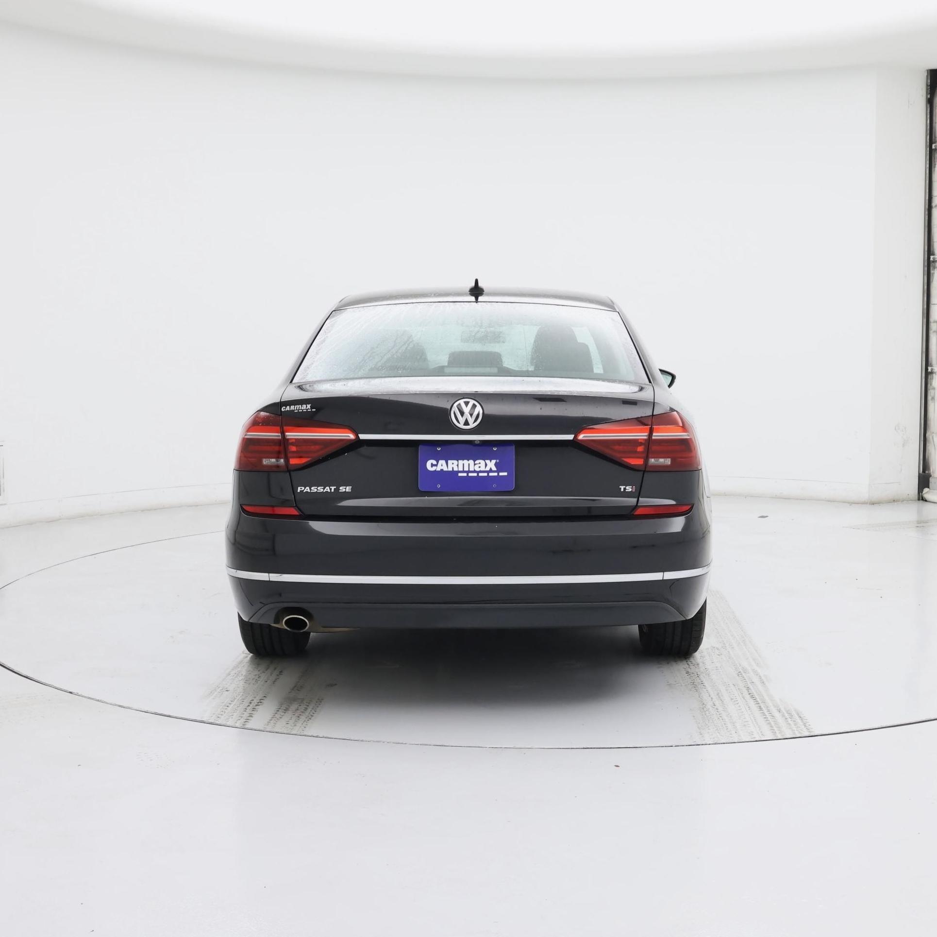 Thumbnail: 2018 Volkswagen Passat - 6