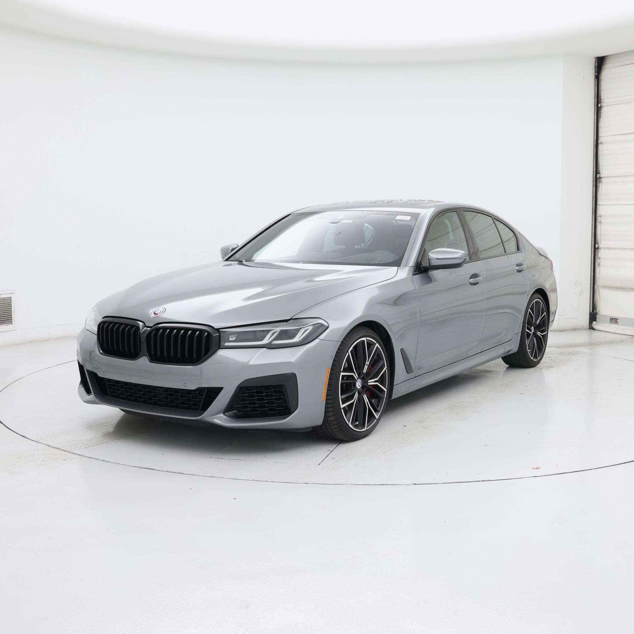 Thumbnail: 2023 BMW 5 Series - 4
