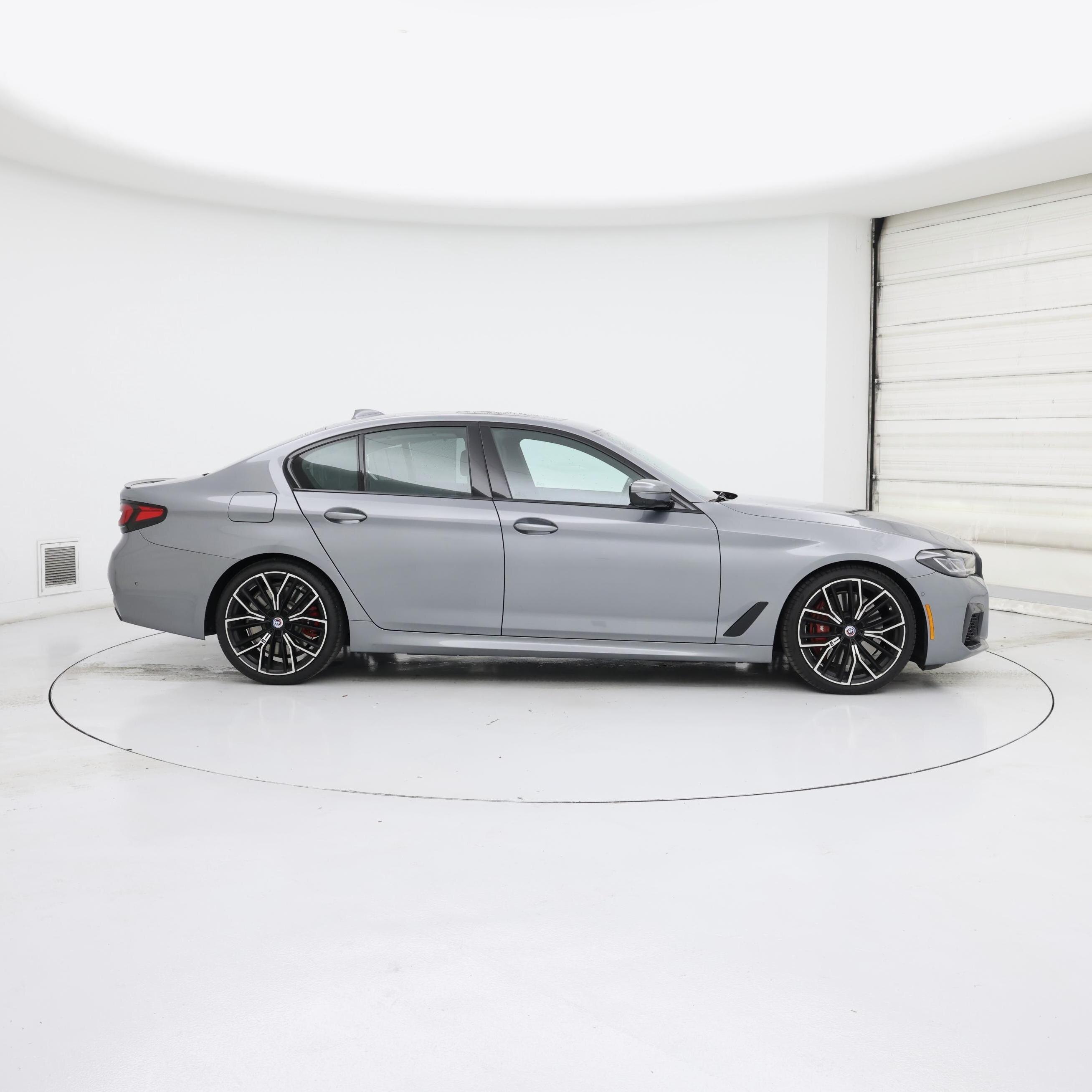 Thumbnail: 2023 BMW 5 Series - 7