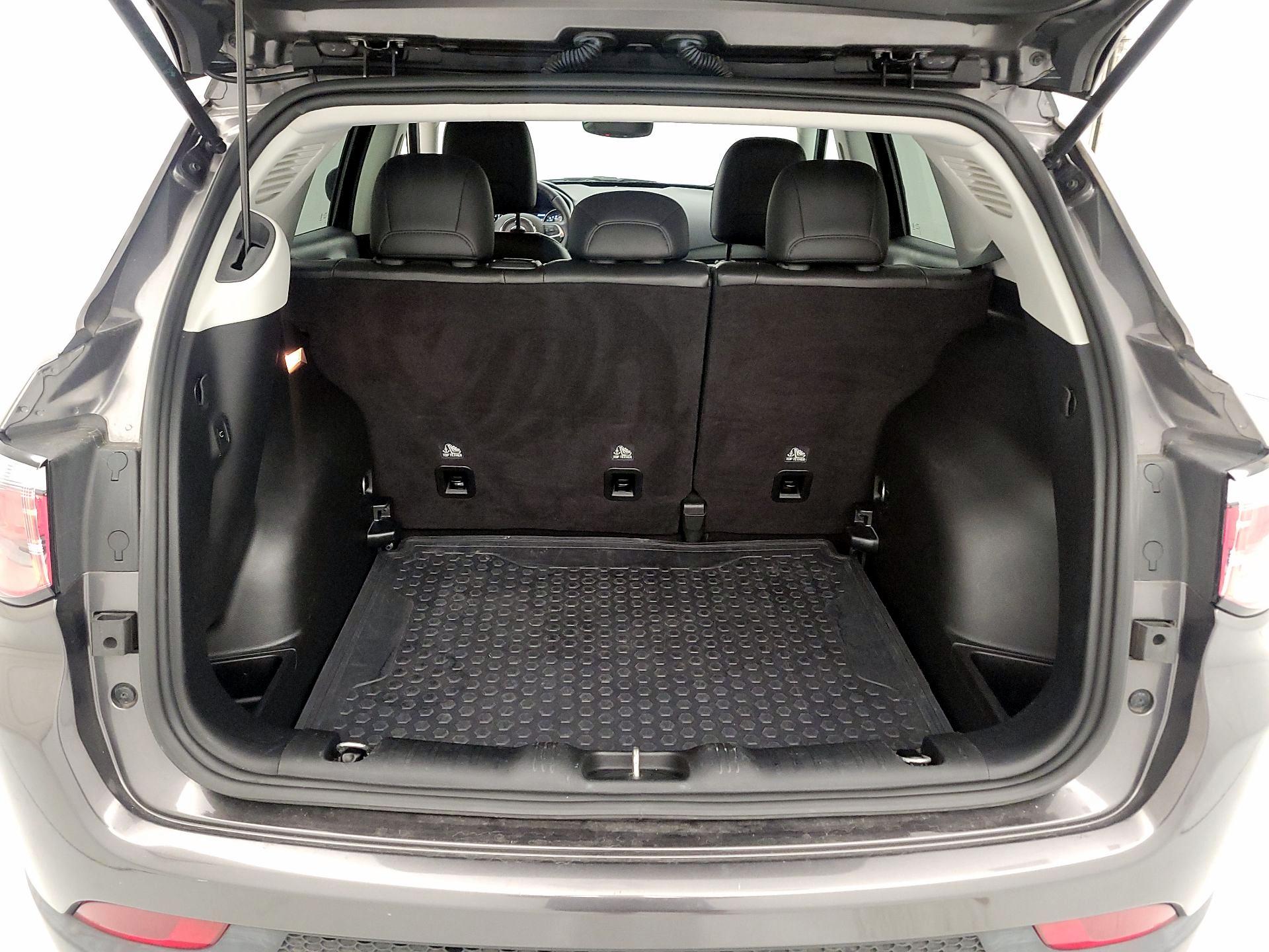 Thumbnail: 2018 Jeep Compass - 16