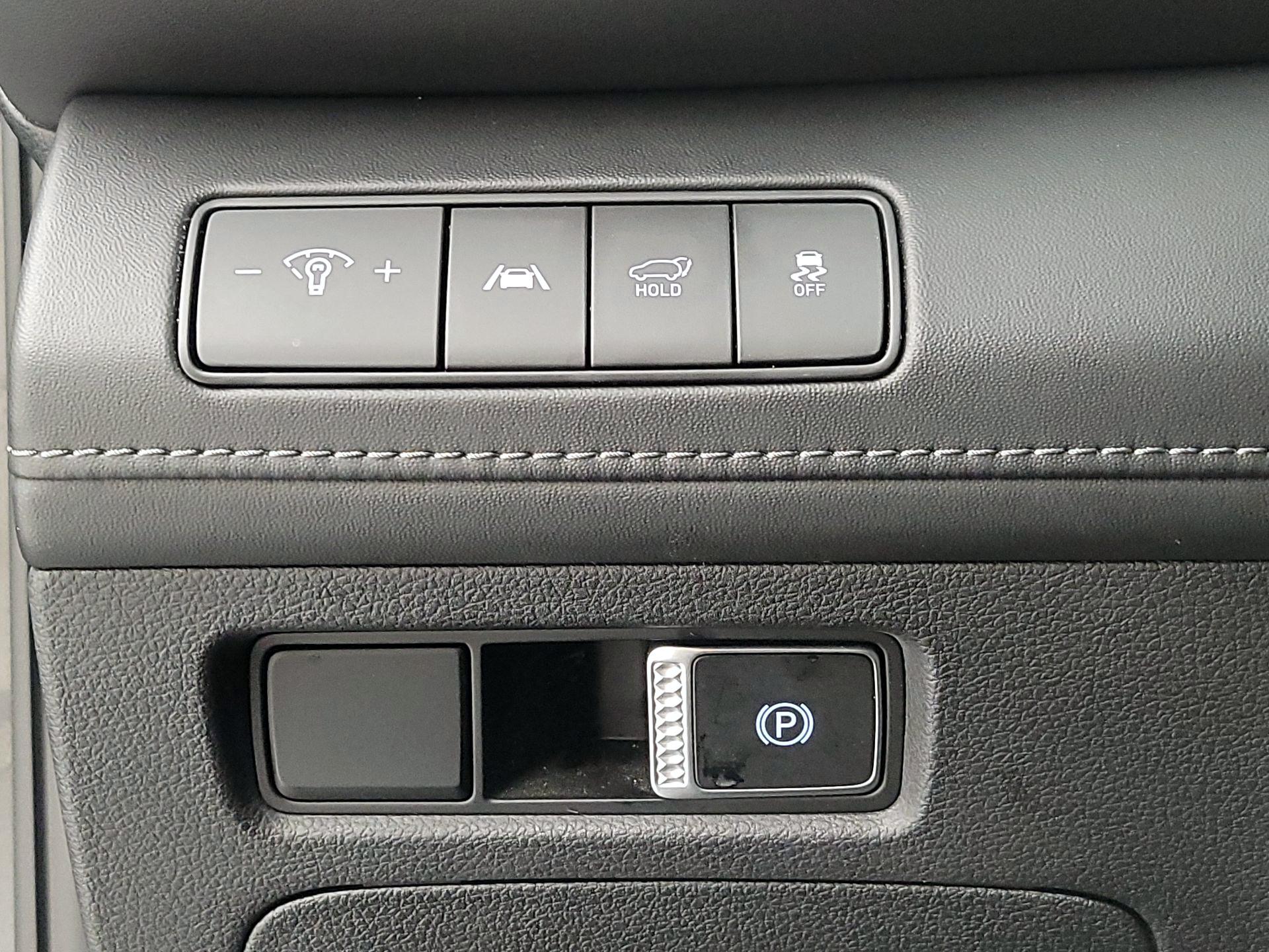 Thumbnail: 2022 Hyundai Santa Fe - 13