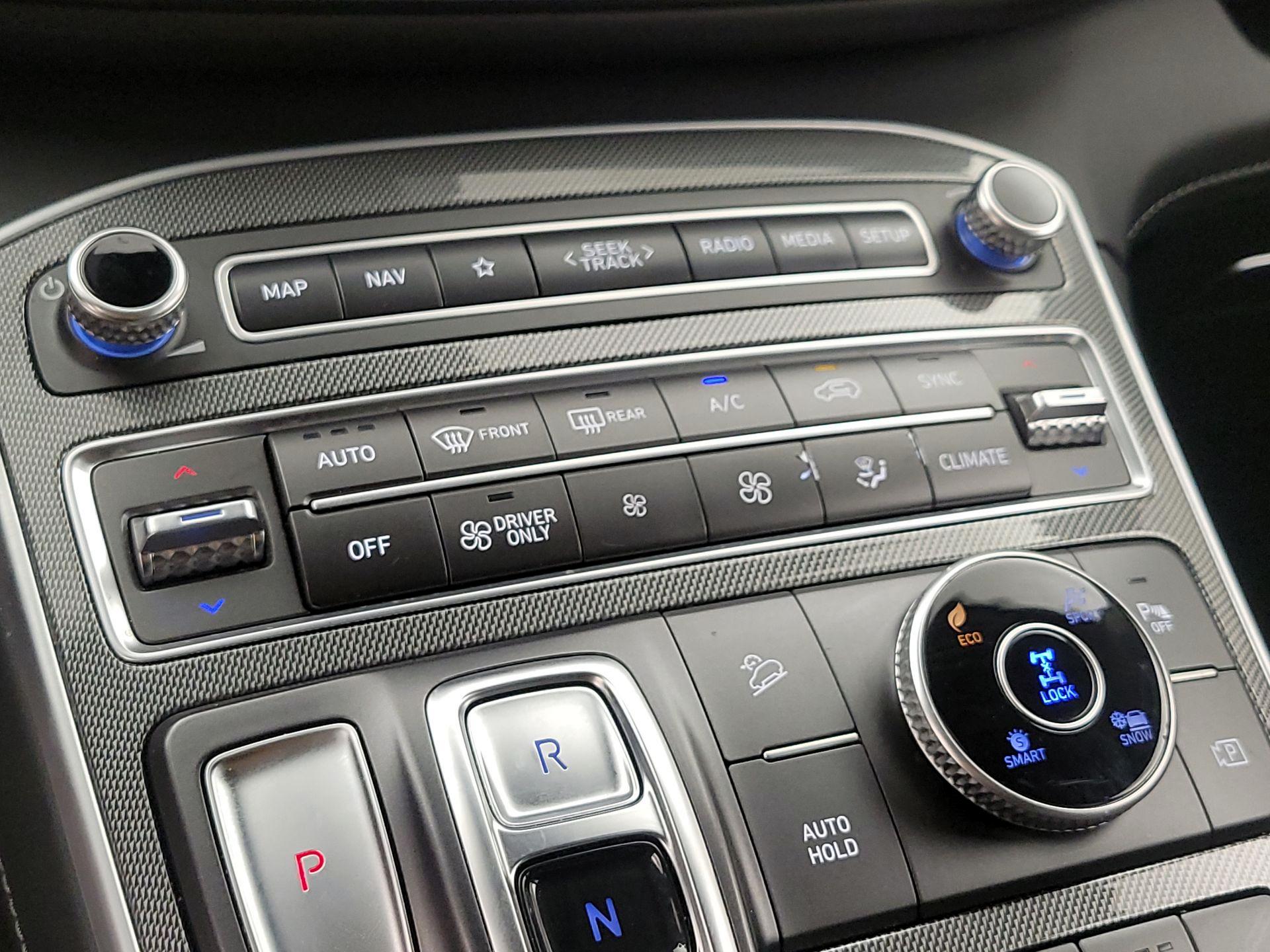 Thumbnail: 2022 Hyundai Santa Fe - 16