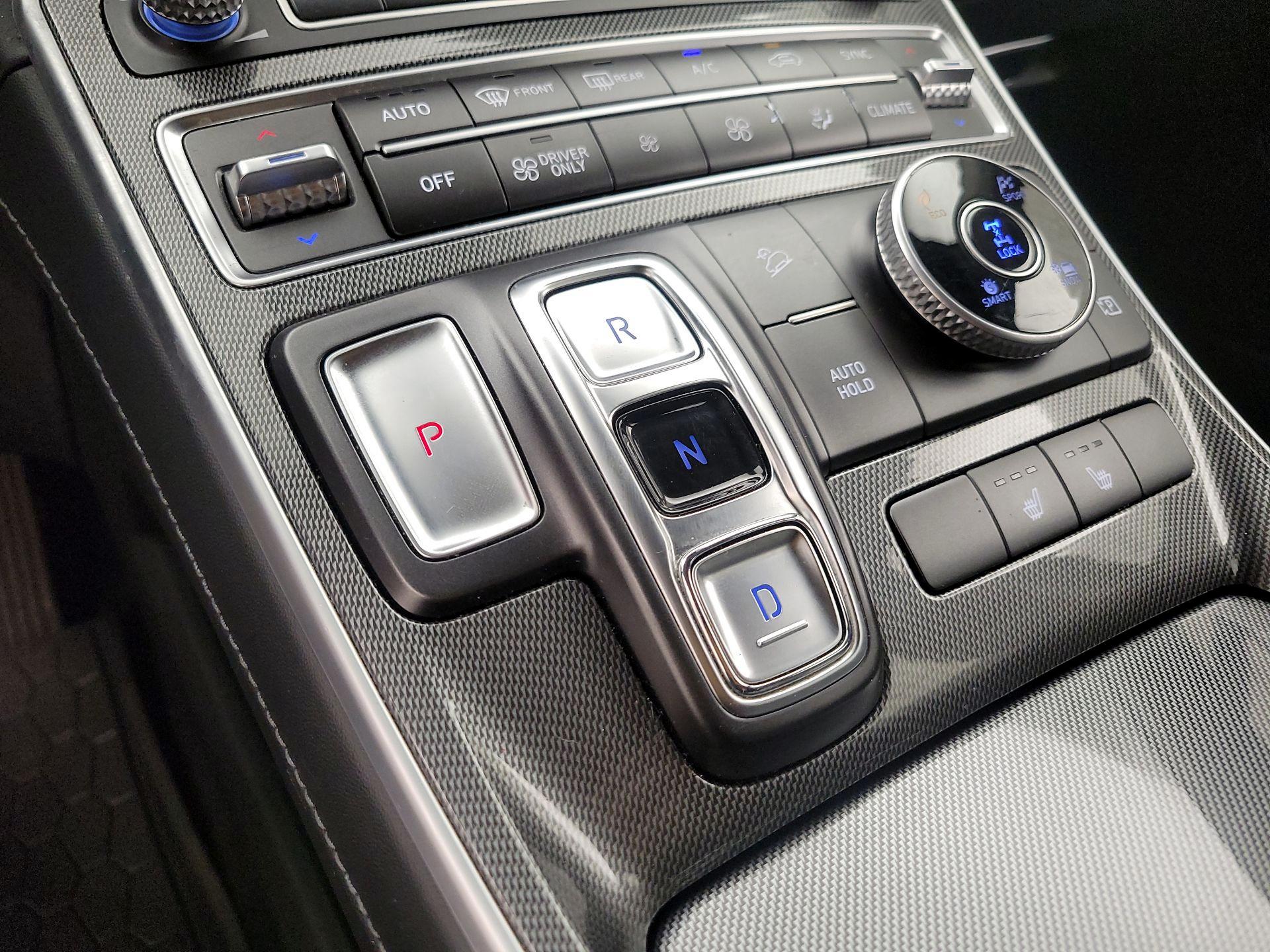 Thumbnail: 2022 Hyundai Santa Fe - 17