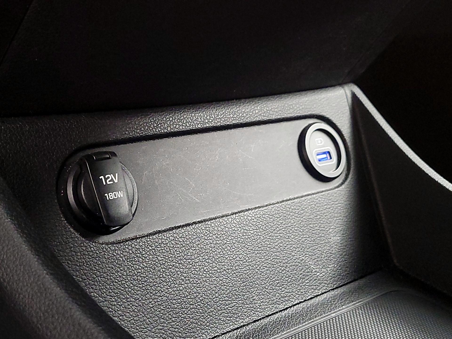 Thumbnail: 2022 Hyundai Santa Fe - 18