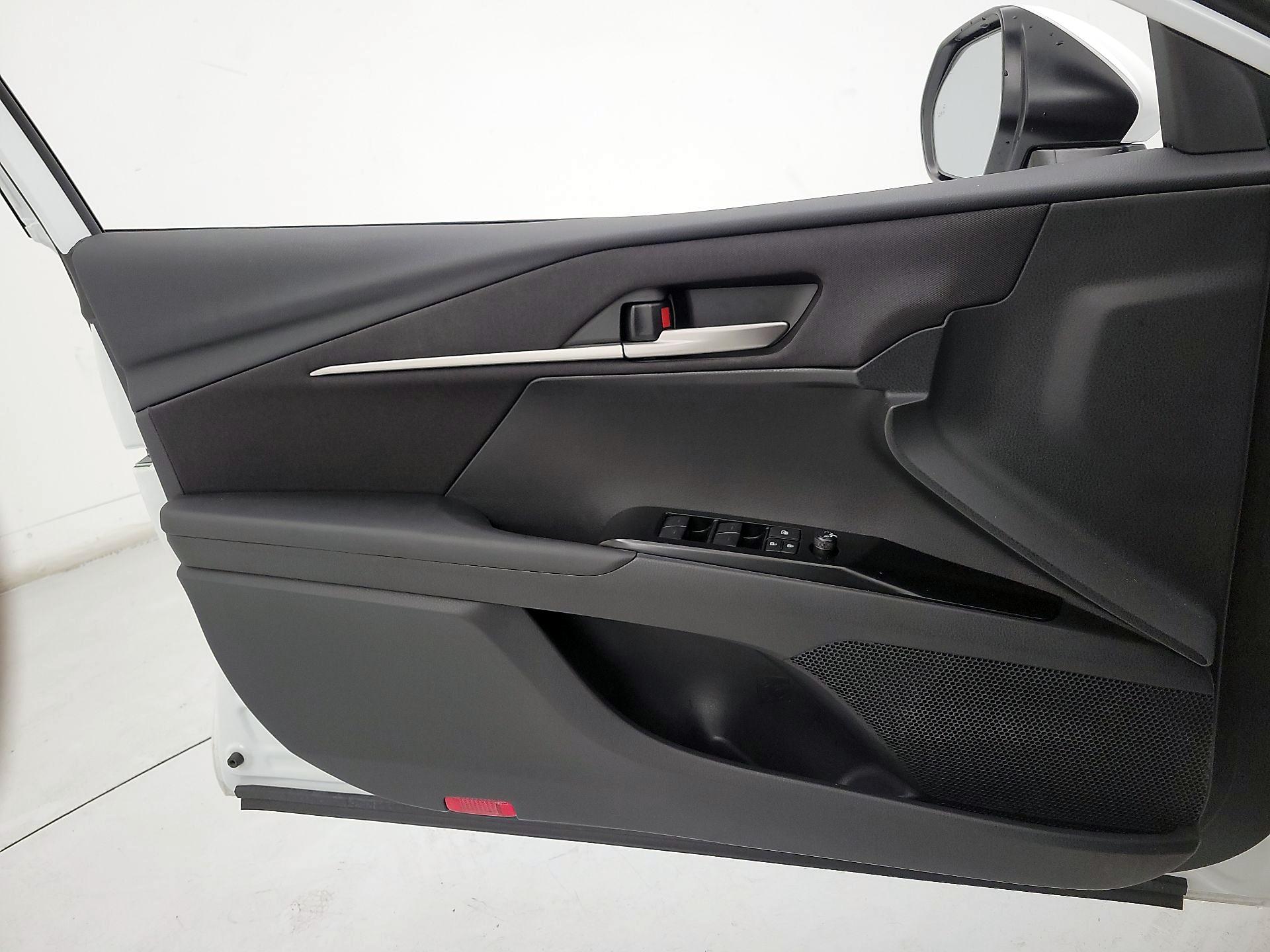 Thumbnail: 2026 Toyota Camry - 12