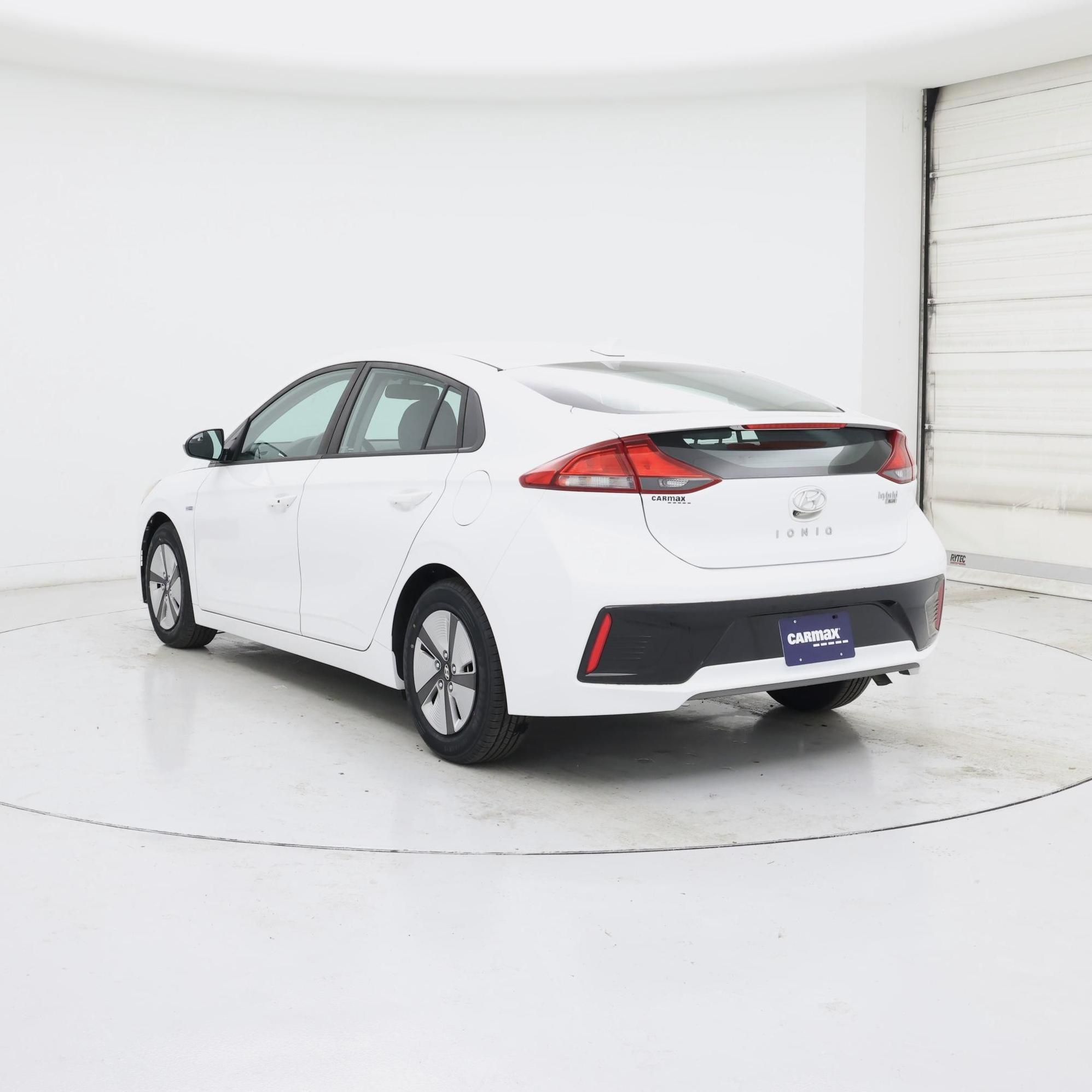 Thumbnail: 2019 Hyundai Ioniq - 2