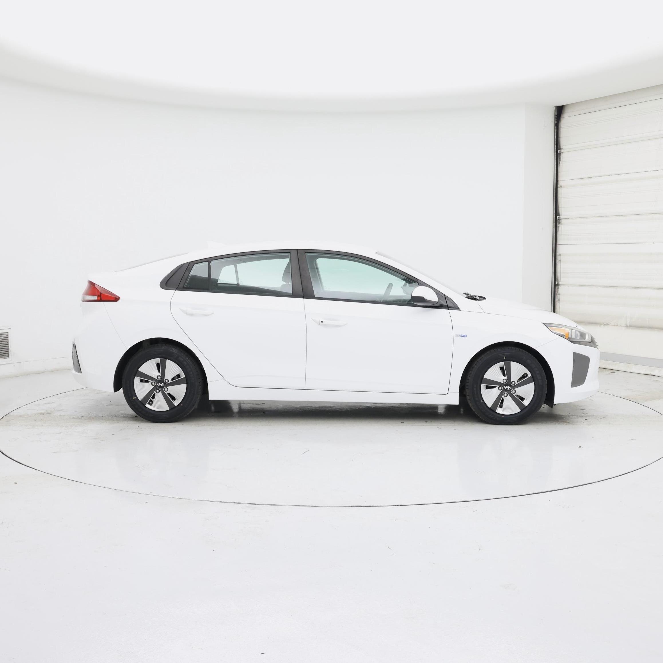 Thumbnail: 2019 Hyundai Ioniq - 7