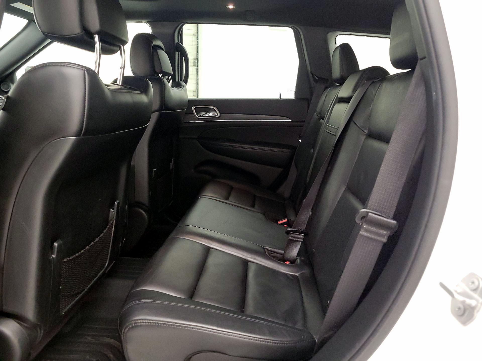 Thumbnail: 2020 Jeep Grand Cherokee - 19