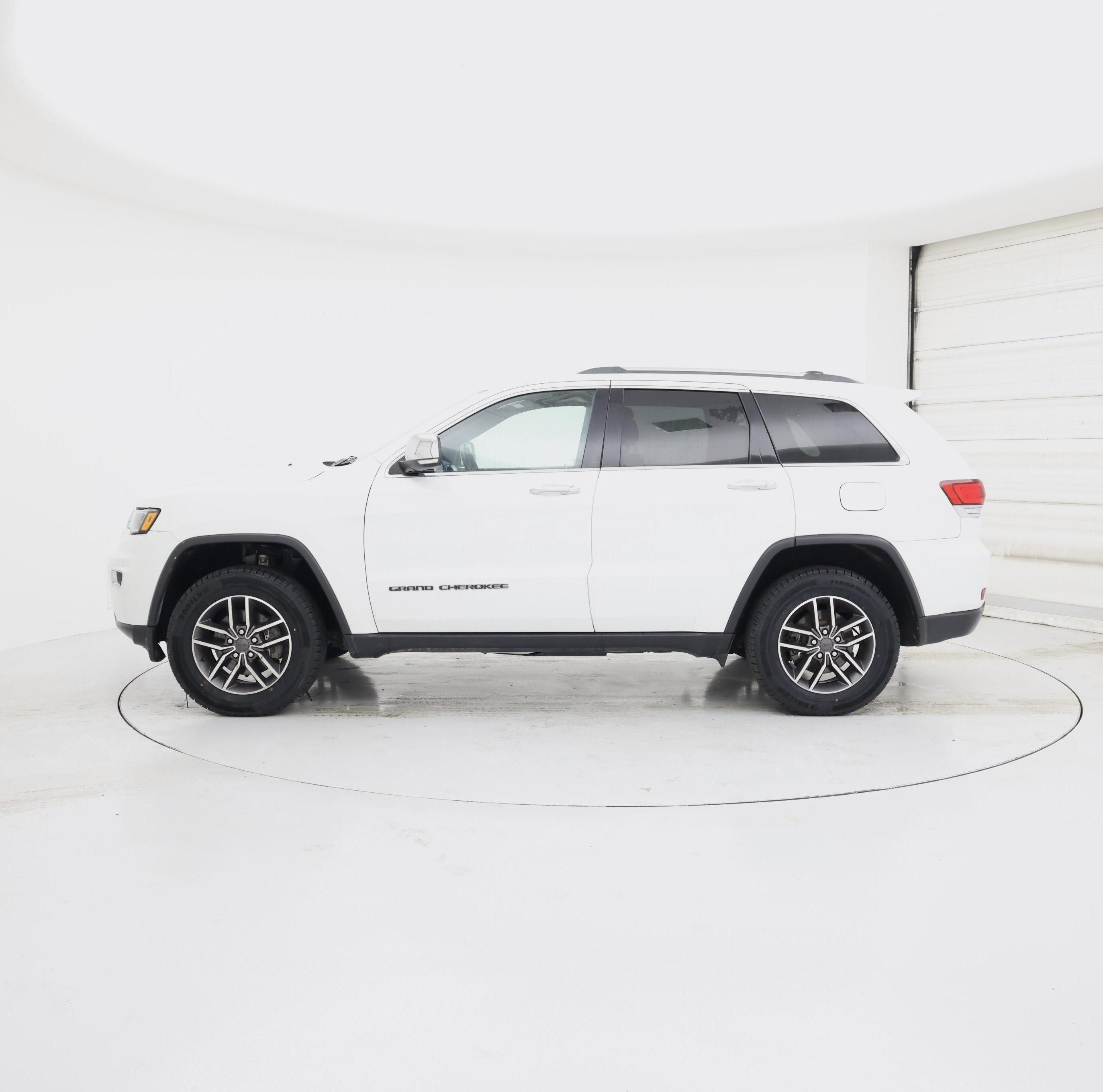 Thumbnail: 2020 Jeep Grand Cherokee - 3