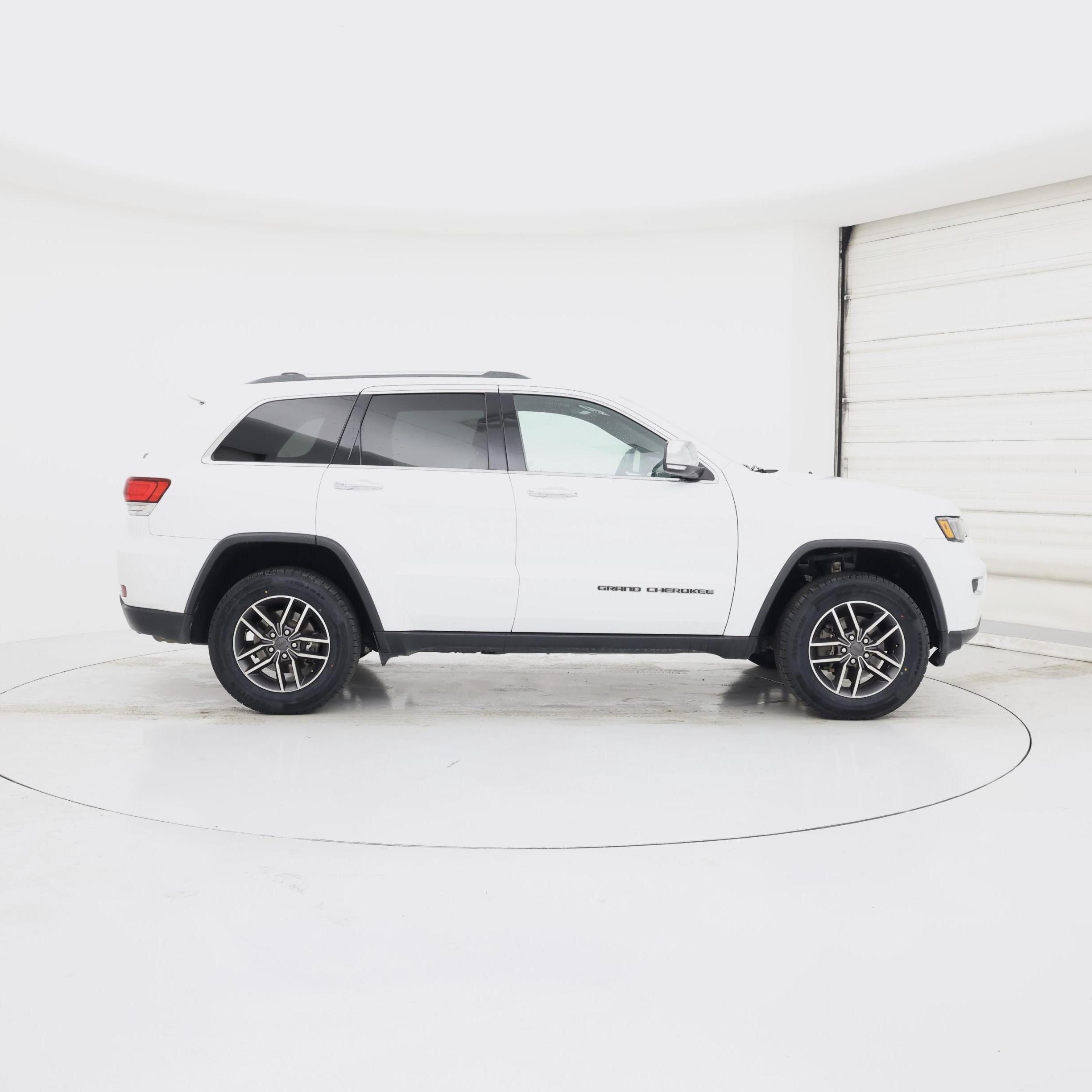 Thumbnail: 2020 Jeep Grand Cherokee - 7