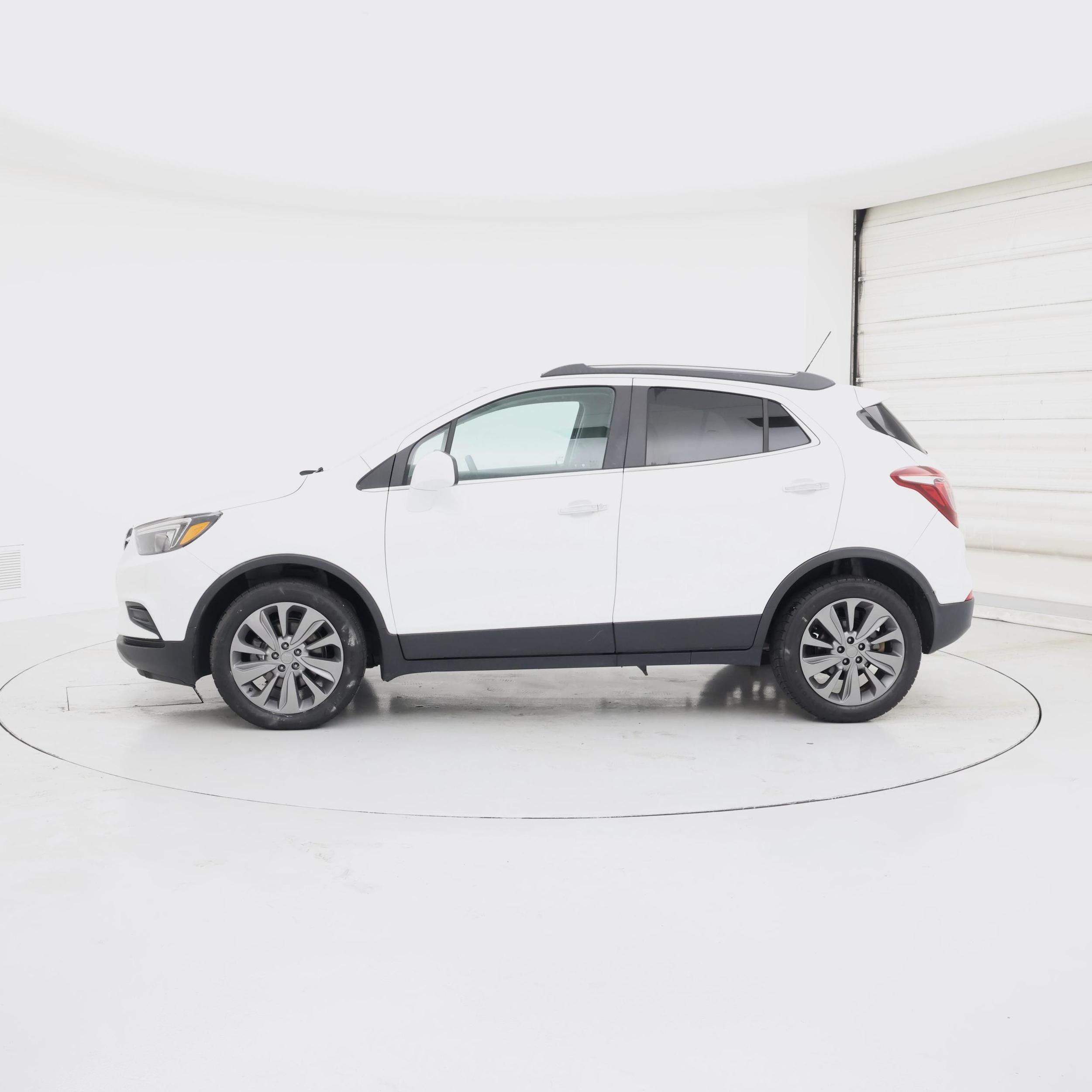 Thumbnail: 2021 Buick Encore - 3