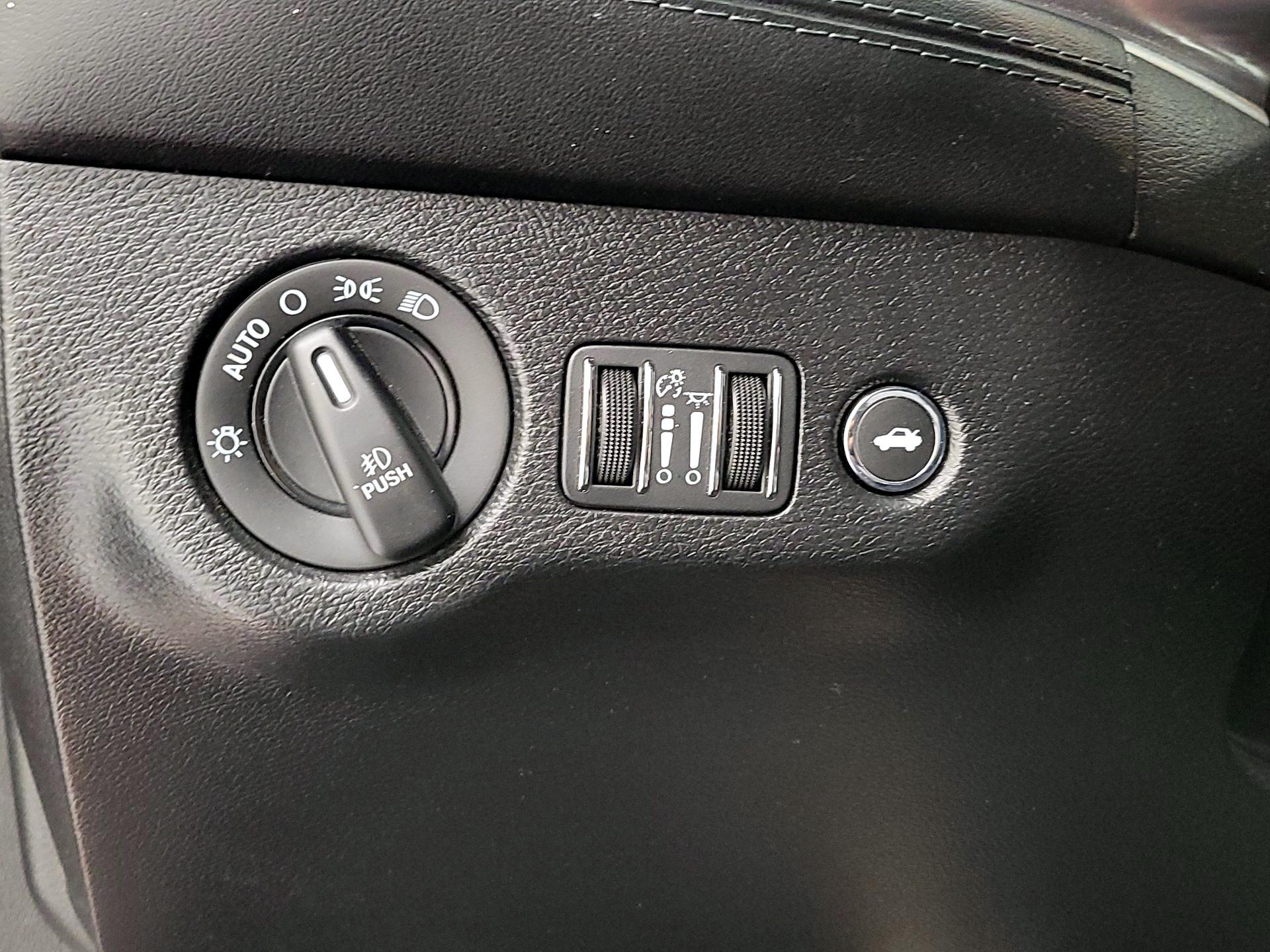 Thumbnail: 2020 Dodge Challenger - 13