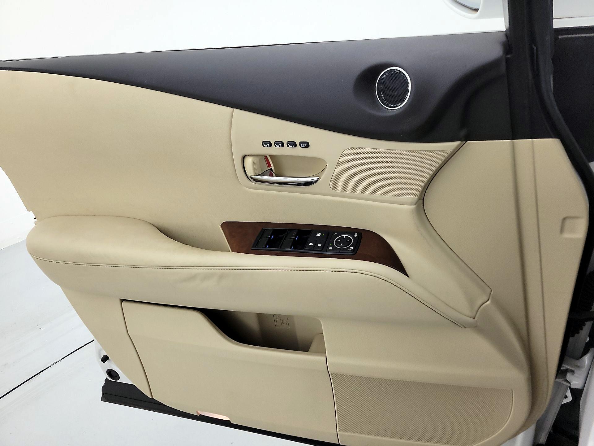 Thumbnail: 2015 Lexus RX - 12