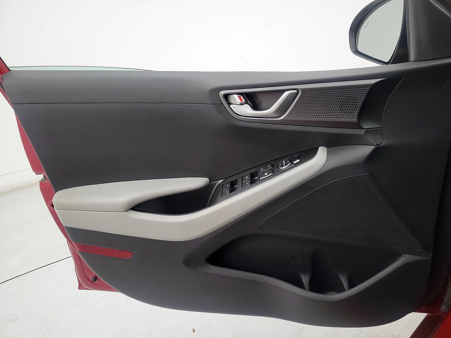 Thumbnail: 2022 Hyundai Ioniq - 12