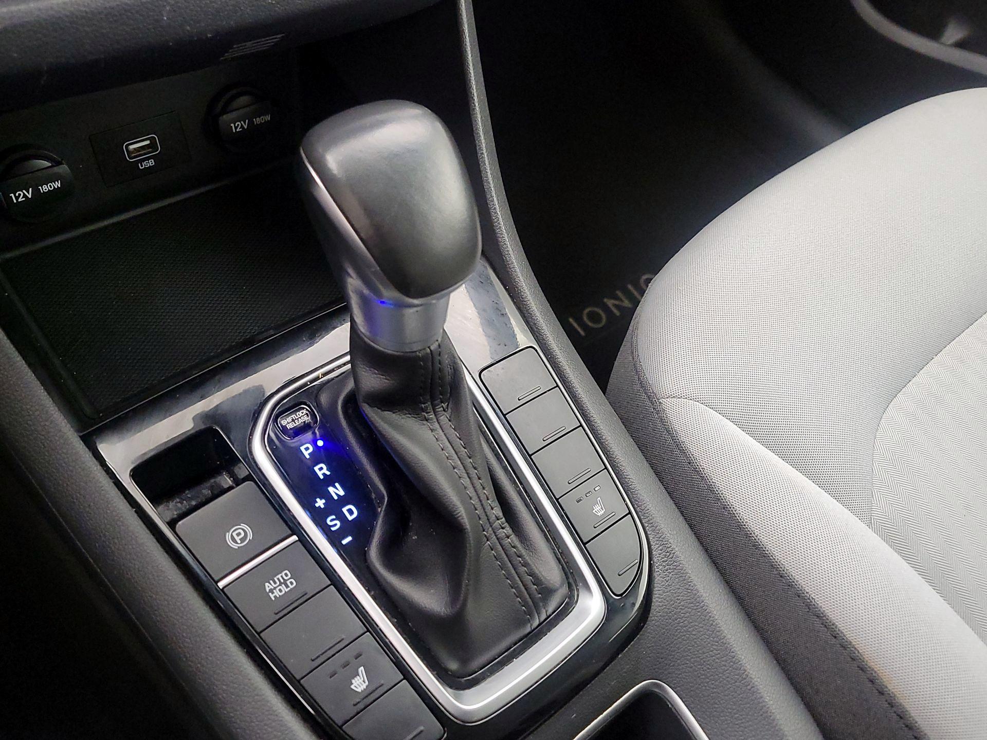 Thumbnail: 2022 Hyundai Ioniq - 17