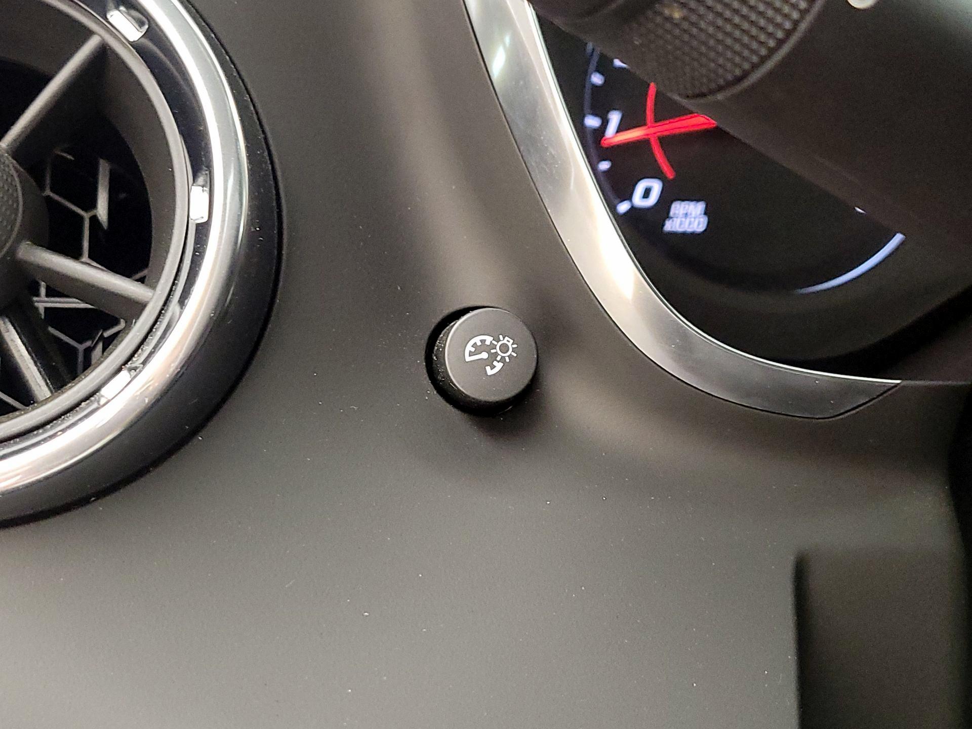 Thumbnail: 2019 Chevrolet Camaro - 13