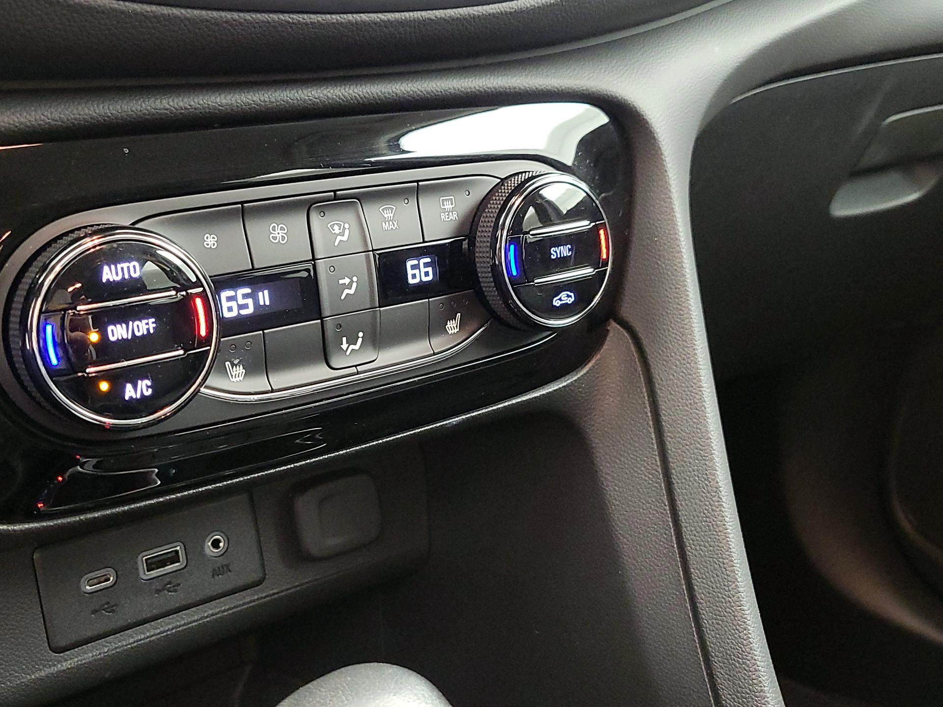 Thumbnail: 2022 Buick Encore GX - 16